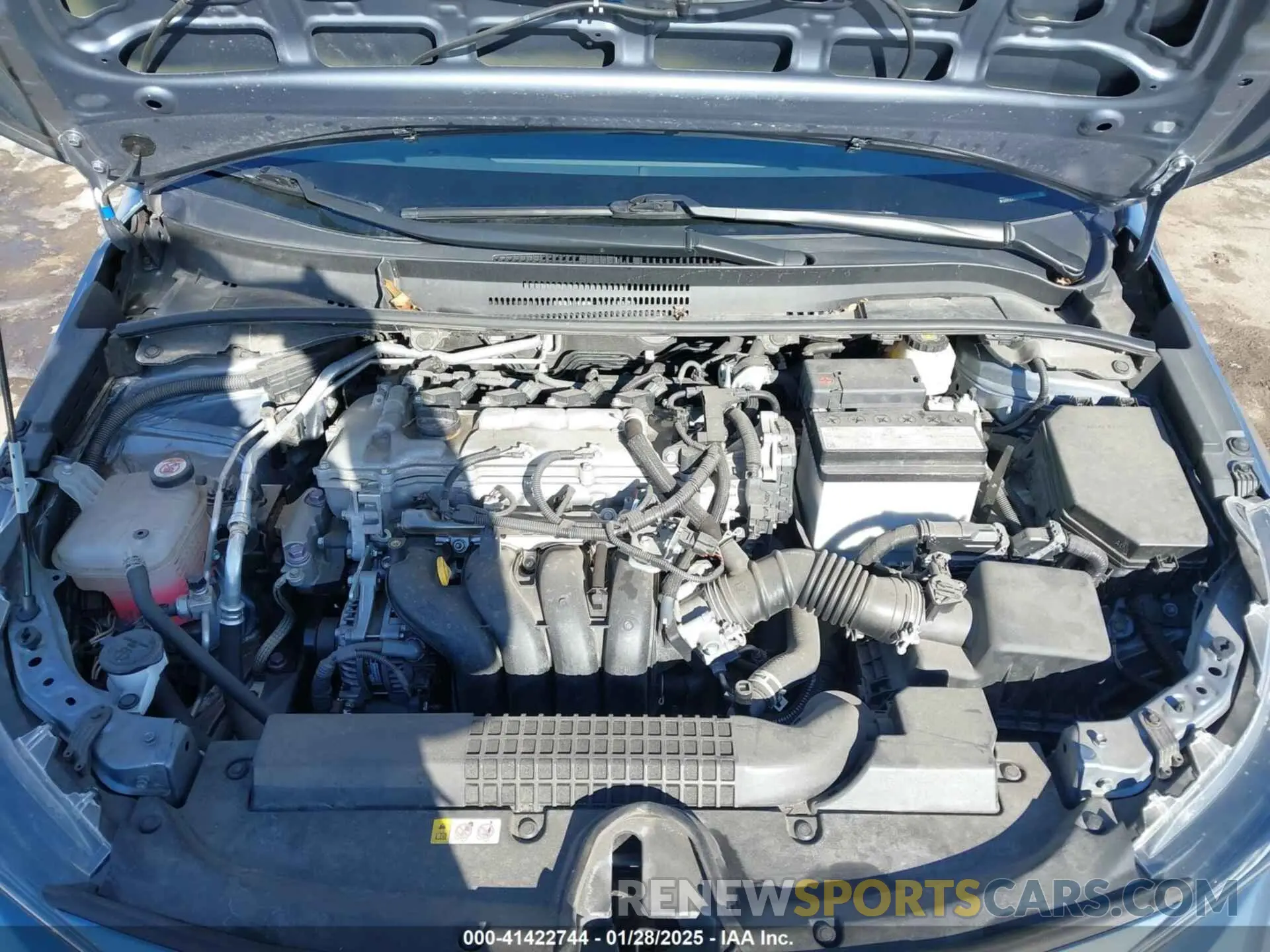 10 Photograph of a damaged car 5YFEPMAE5NP370182 TOYOTA COROLLA 2022