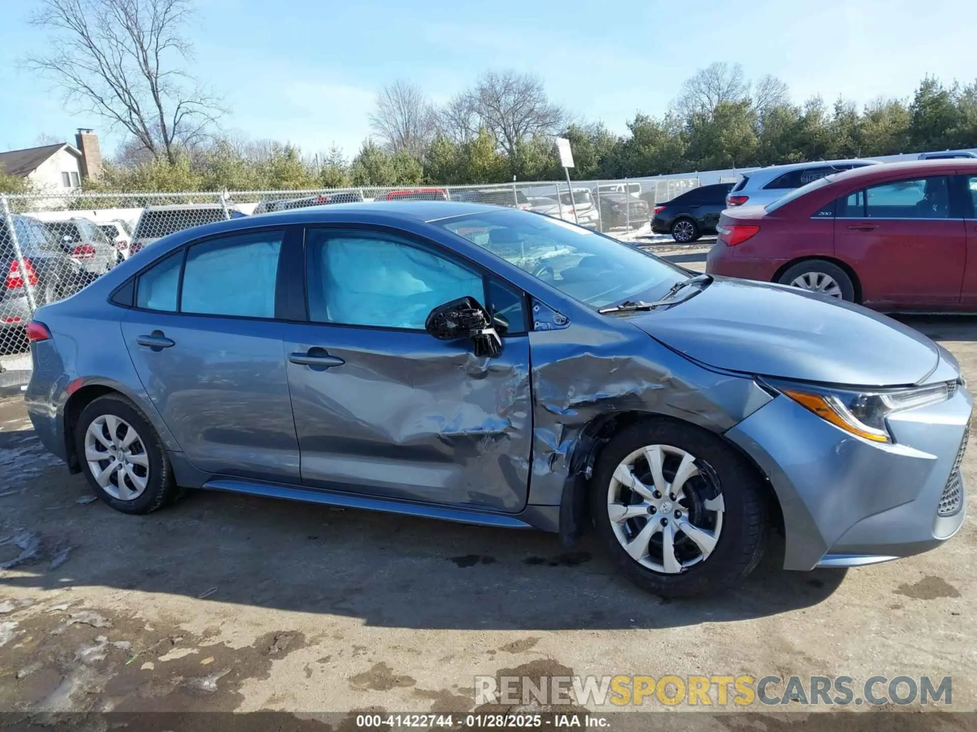 13 Photograph of a damaged car 5YFEPMAE5NP370182 TOYOTA COROLLA 2022