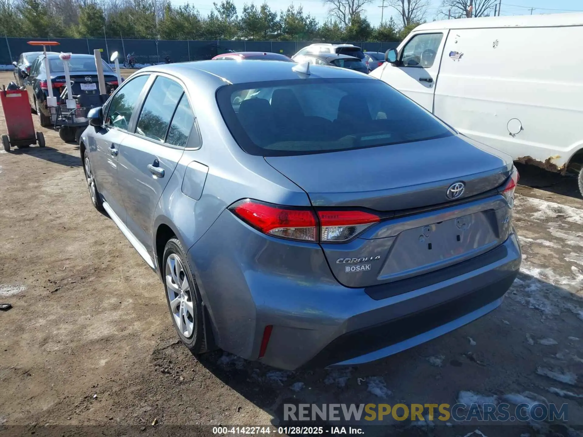 3 Photograph of a damaged car 5YFEPMAE5NP370182 TOYOTA COROLLA 2022