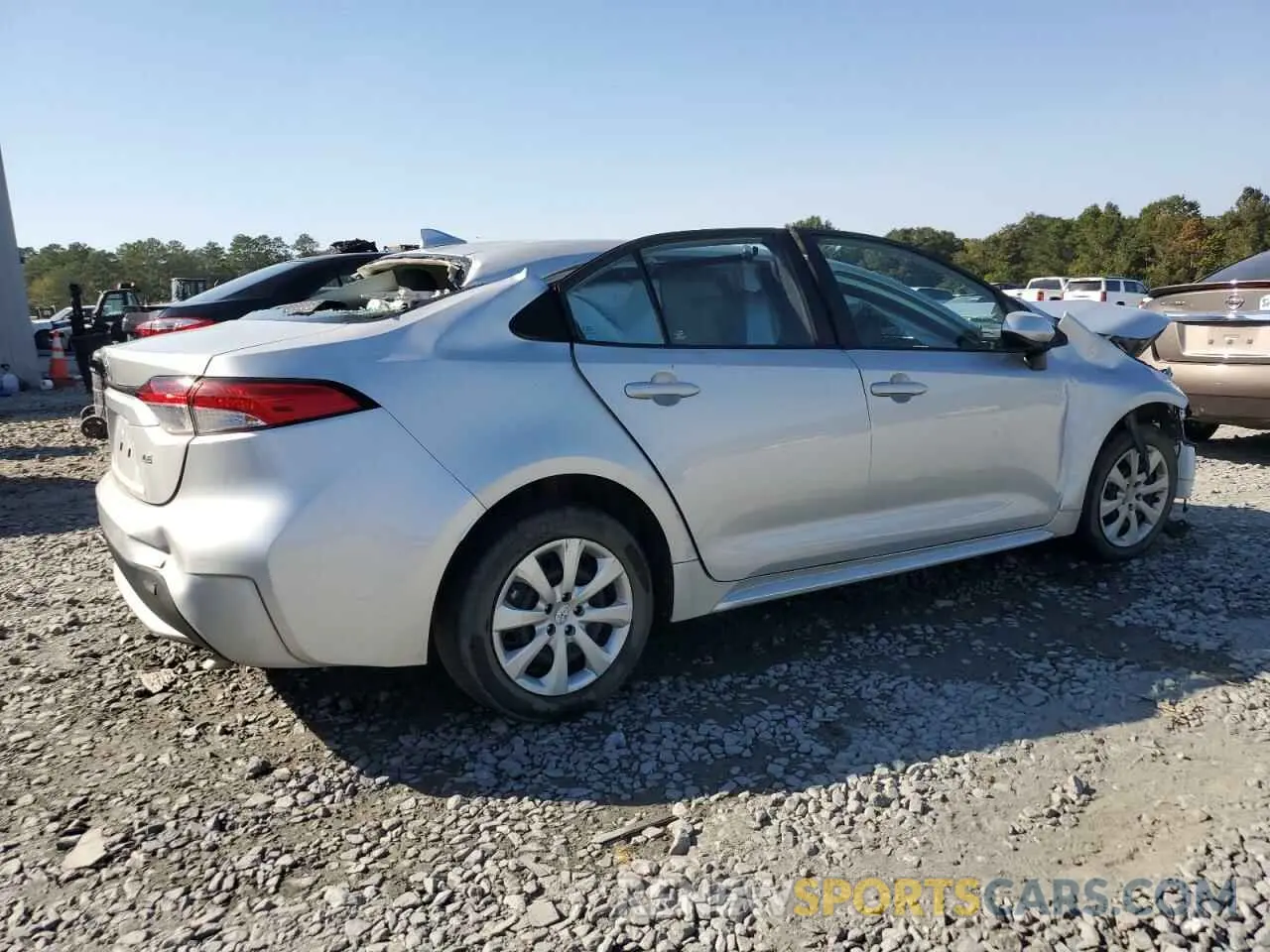 3 Photograph of a damaged car 5YFEPMAE5NP373020 TOYOTA COROLLA 2022