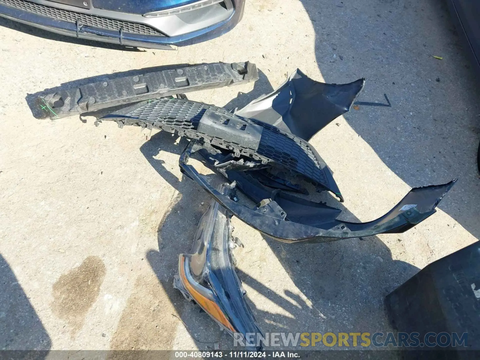 12 Photograph of a damaged car 5YFEPMAE5NP392148 TOYOTA COROLLA 2022