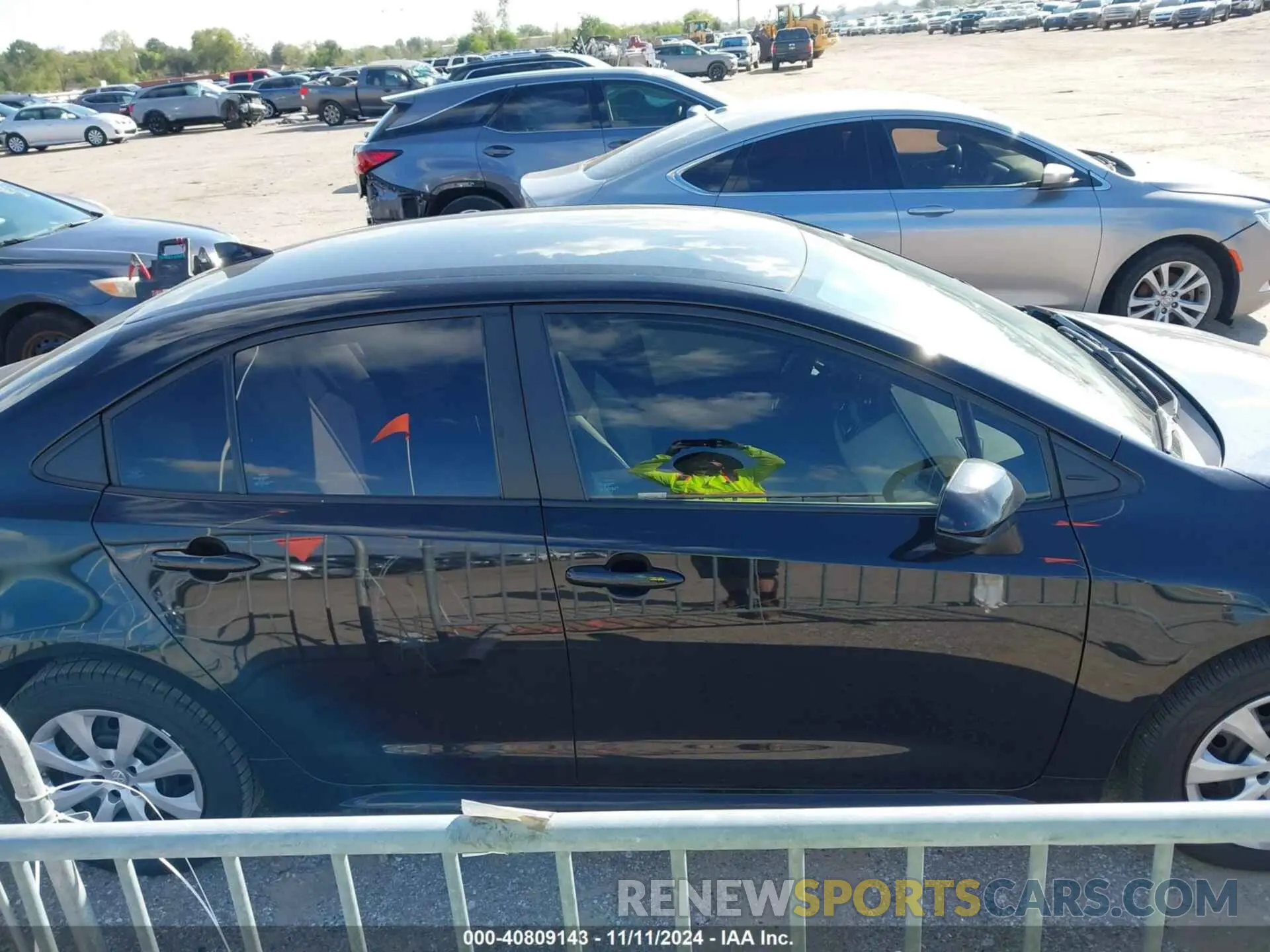 14 Photograph of a damaged car 5YFEPMAE5NP392148 TOYOTA COROLLA 2022