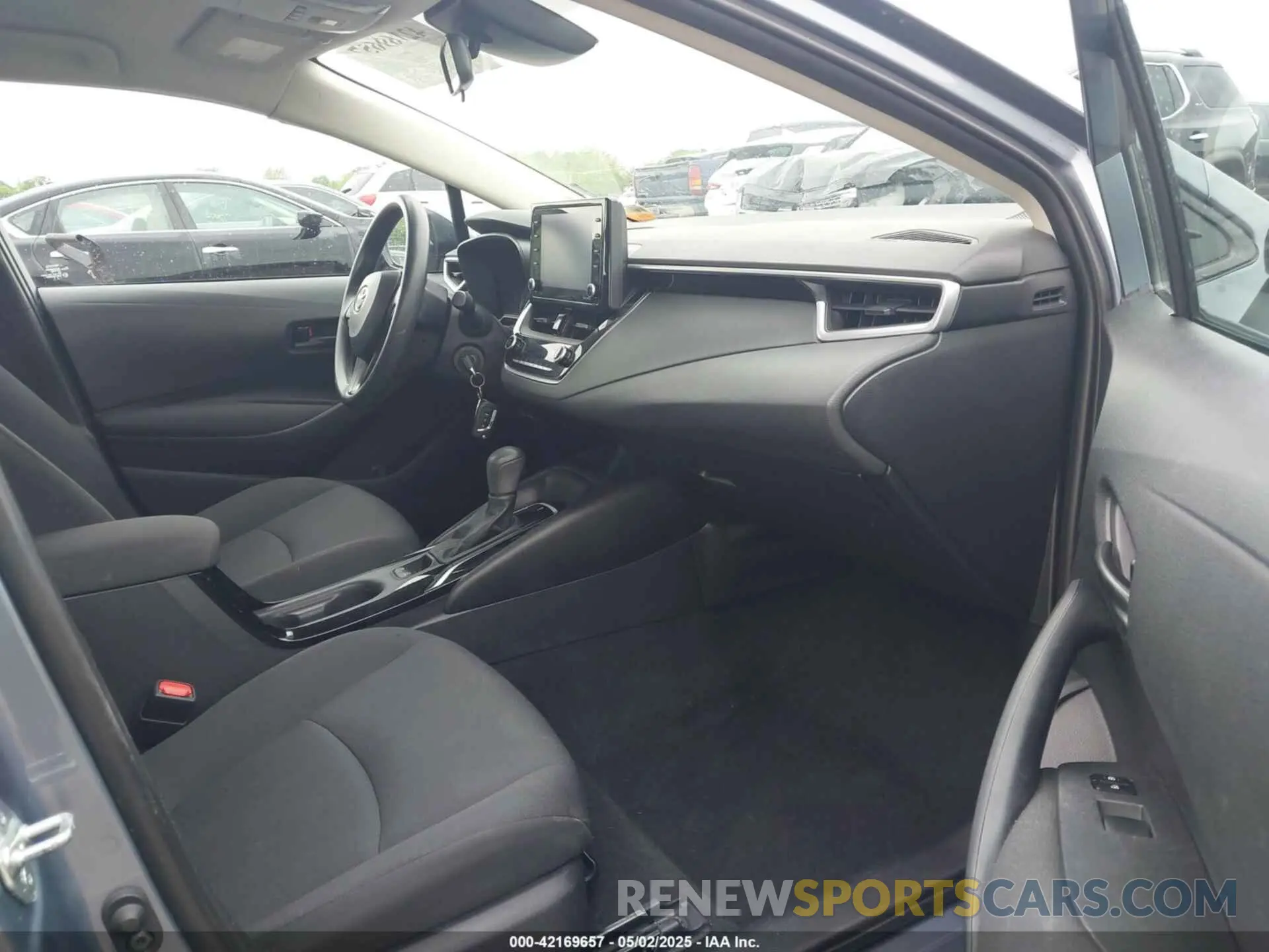 5 Photograph of a damaged car 5YFEPMAE6NP272293 TOYOTA COROLLA 2022