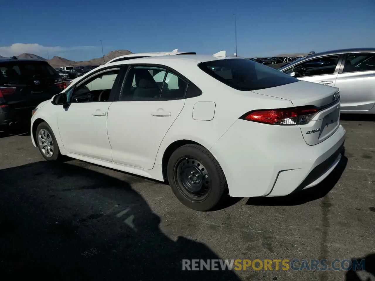 2 Photograph of a damaged car 5YFEPMAE6NP275310 TOYOTA COROLLA 2022