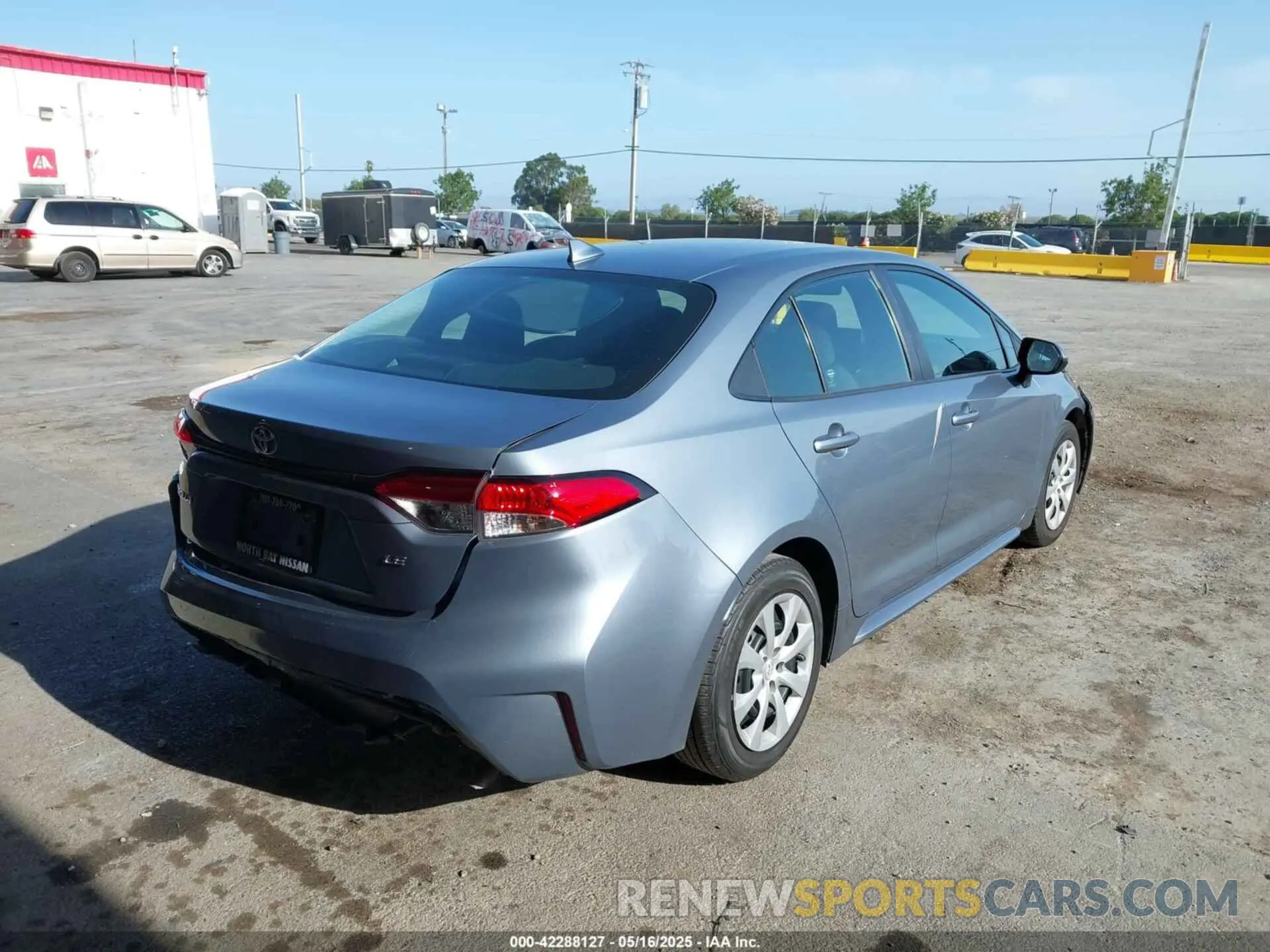 4 Photograph of a damaged car 5YFEPMAE6NP279485 TOYOTA COROLLA 2022