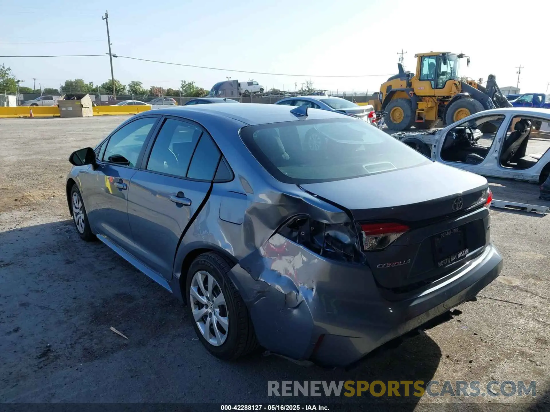 6 Photograph of a damaged car 5YFEPMAE6NP279485 TOYOTA COROLLA 2022