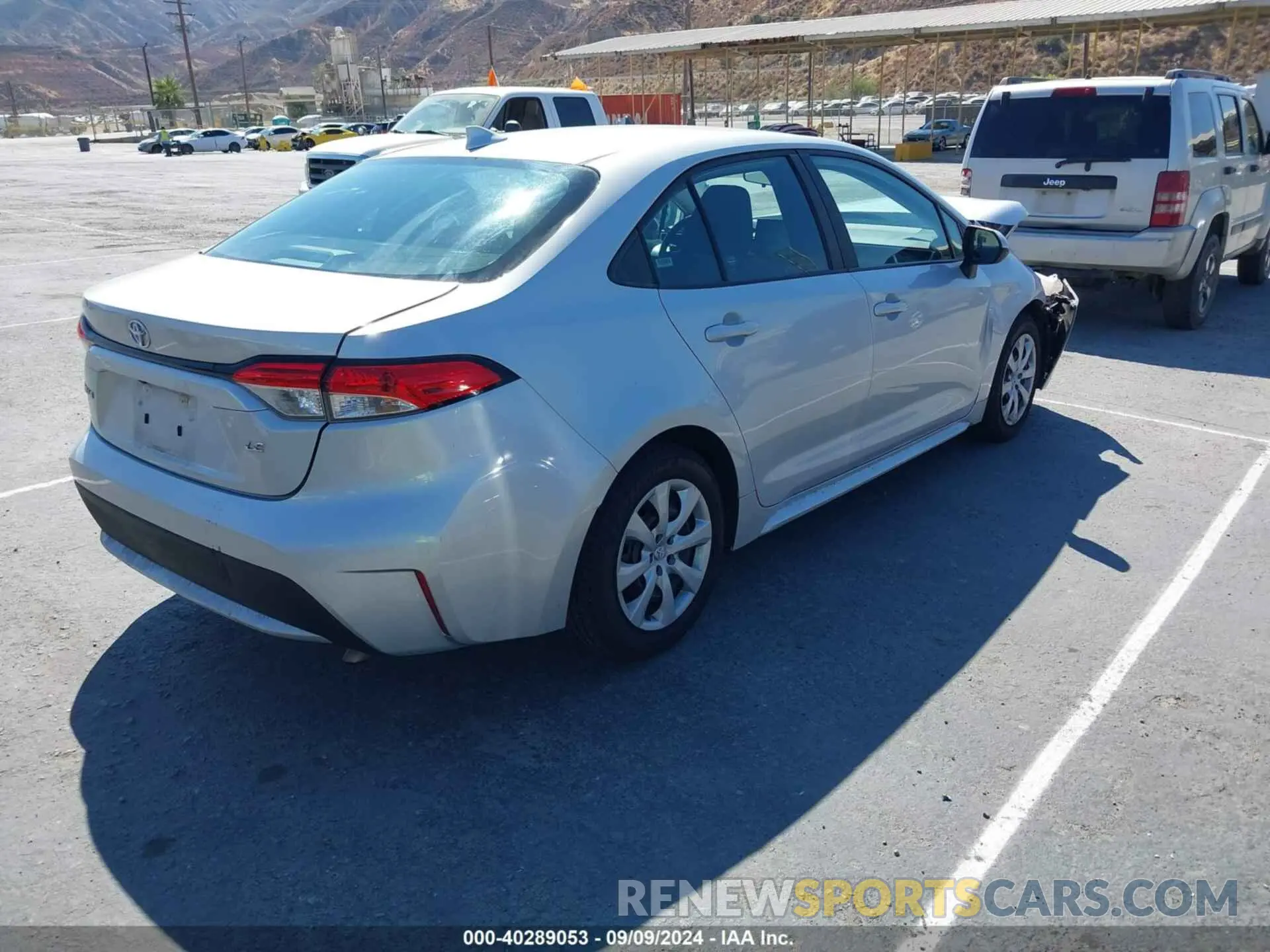 4 Photograph of a damaged car 5YFEPMAE6NP282614 TOYOTA COROLLA 2022