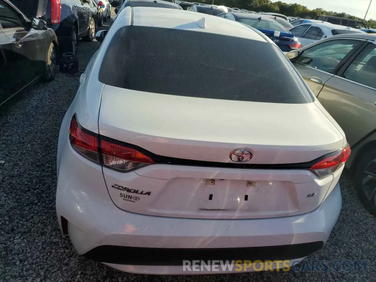 6 Photograph of a damaged car 5YFEPMAE6NP283407 TOYOTA COROLLA 2022
