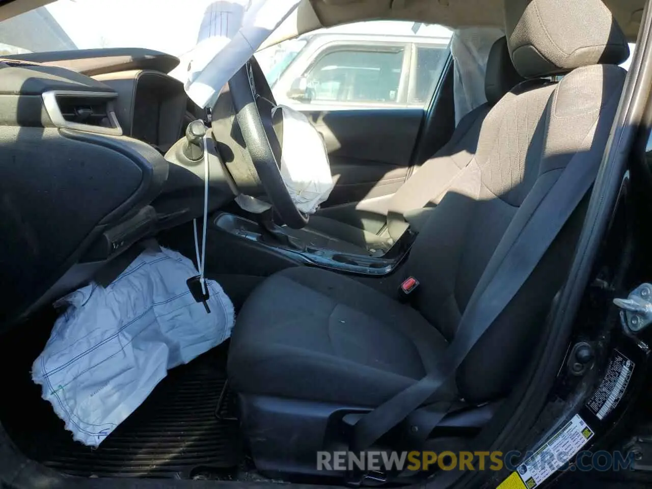 7 Photograph of a damaged car 5YFEPMAE6NP288784 TOYOTA COROLLA 2022