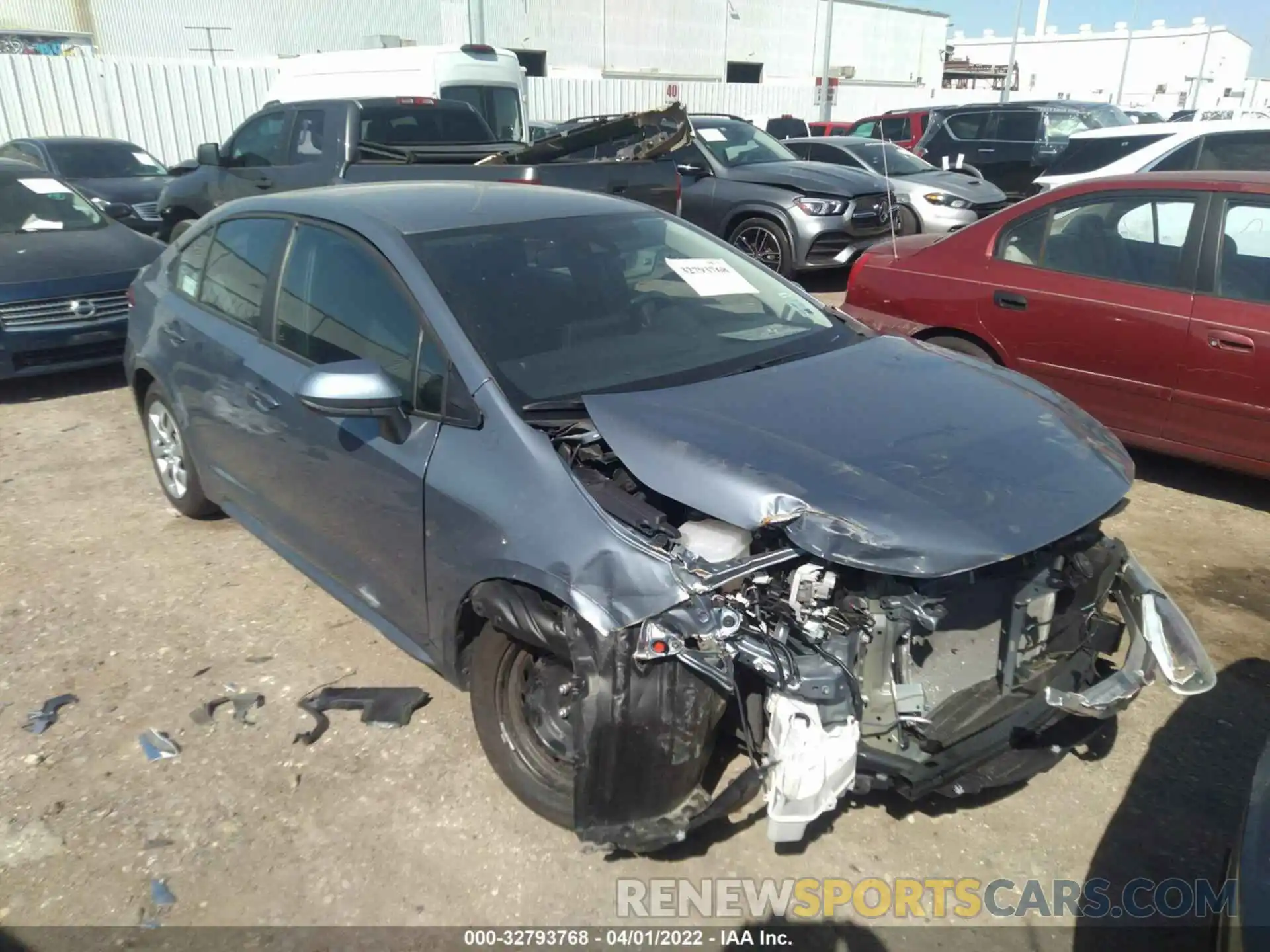 1 Photograph of a damaged car 5YFEPMAE6NP289174 TOYOTA COROLLA 2022