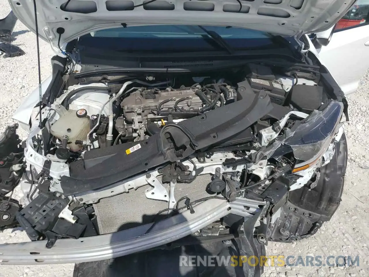 11 Photograph of a damaged car 5YFEPMAE6NP289675 TOYOTA COROLLA 2022