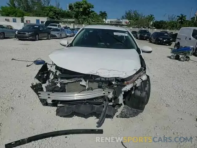 13 Photograph of a damaged car 5YFEPMAE6NP289675 TOYOTA COROLLA 2022