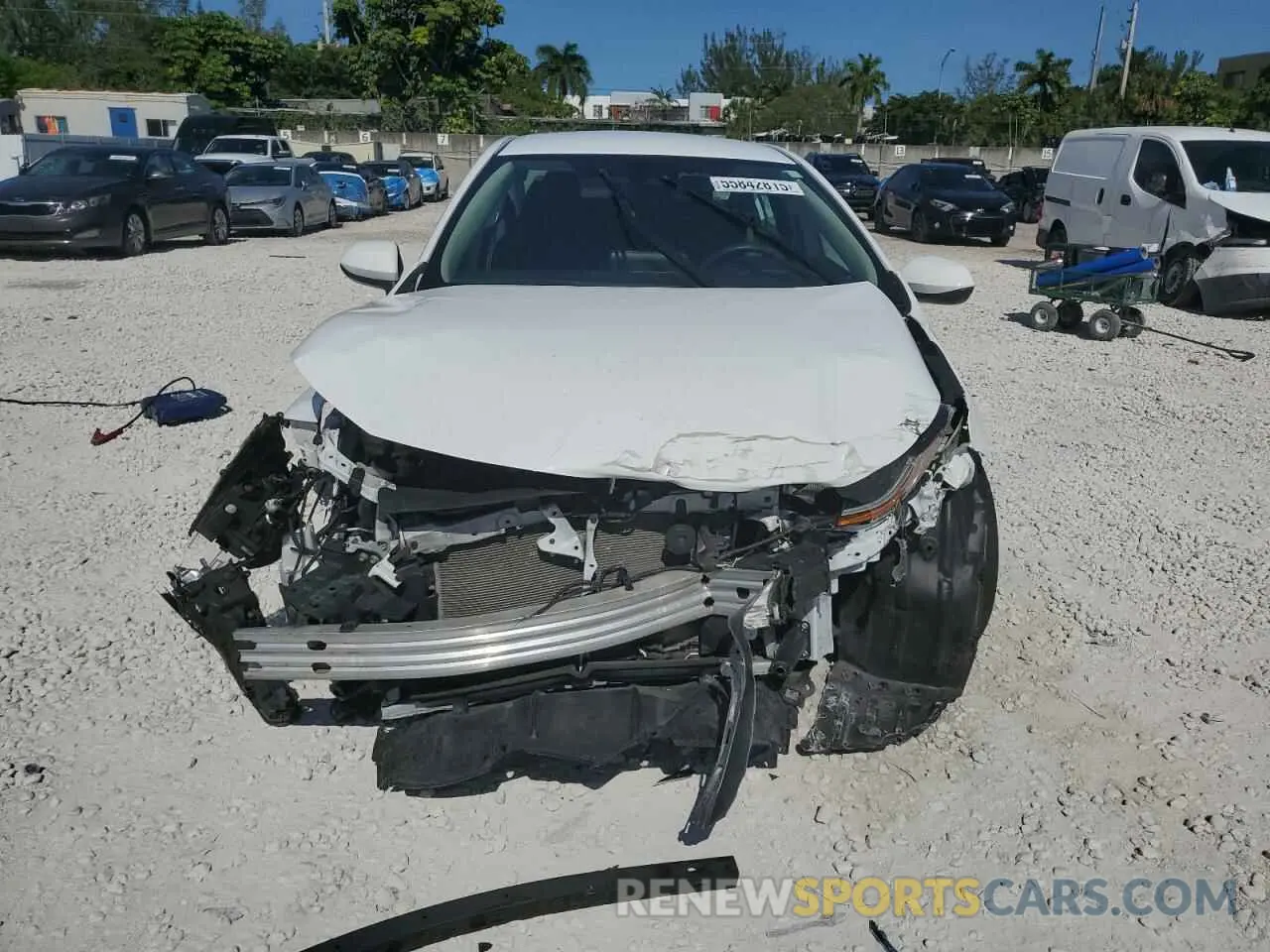 5 Photograph of a damaged car 5YFEPMAE6NP289675 TOYOTA COROLLA 2022