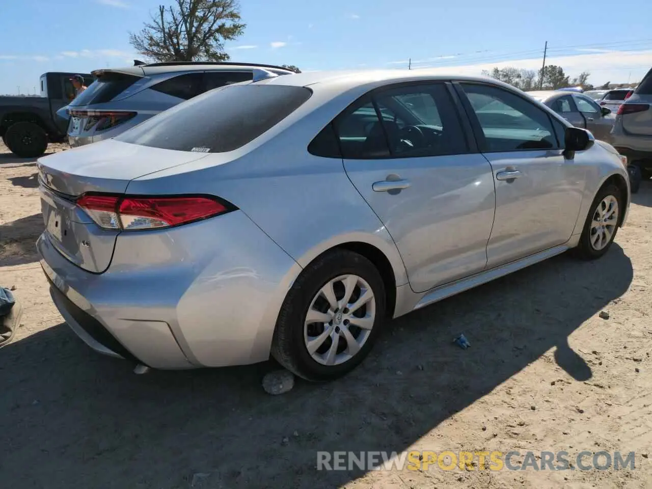3 Photograph of a damaged car 5YFEPMAE6NP292057 TOYOTA COROLLA 2022