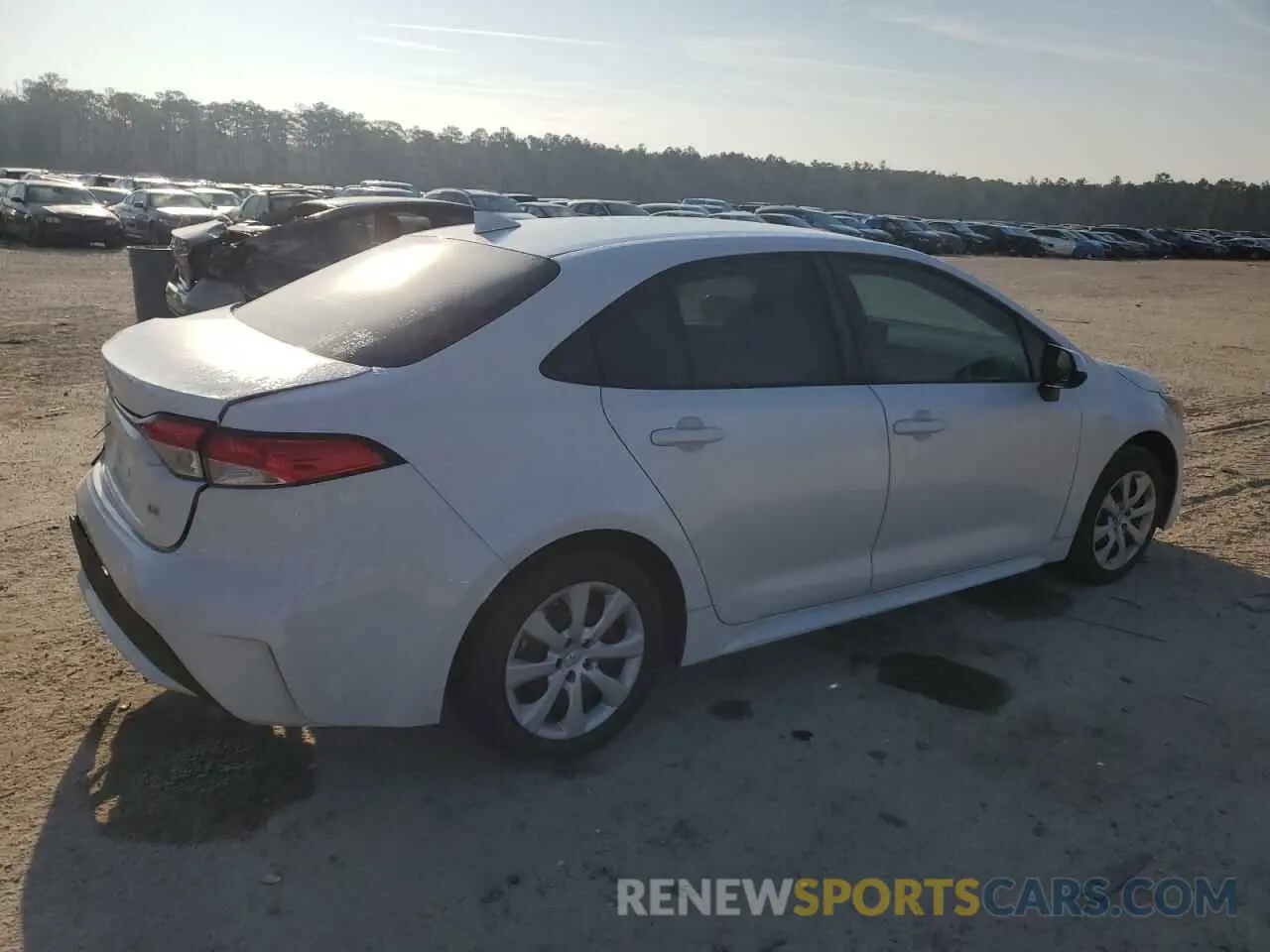 3 Photograph of a damaged car 5YFEPMAE6NP295654 TOYOTA COROLLA 2022