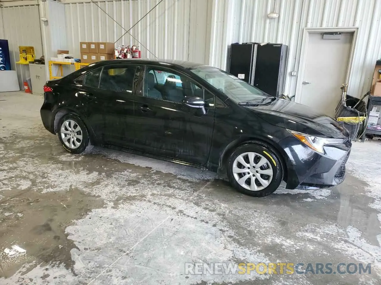 4 Photograph of a damaged car 5YFEPMAE6NP298103 TOYOTA COROLLA 2022