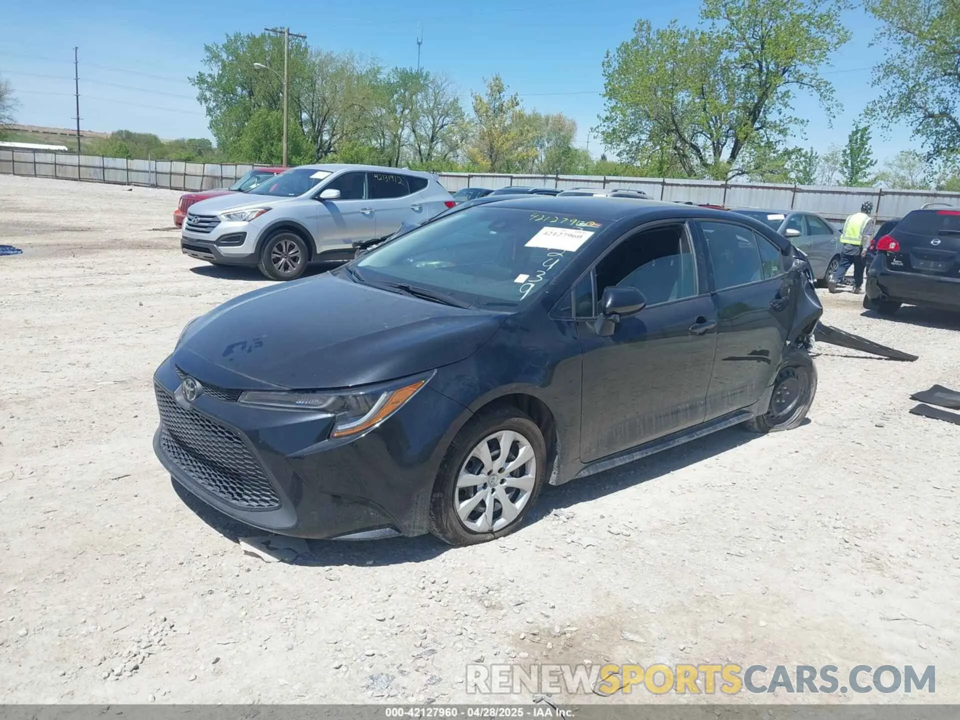 2 Photograph of a damaged car 5YFEPMAE6NP302439 TOYOTA COROLLA 2022