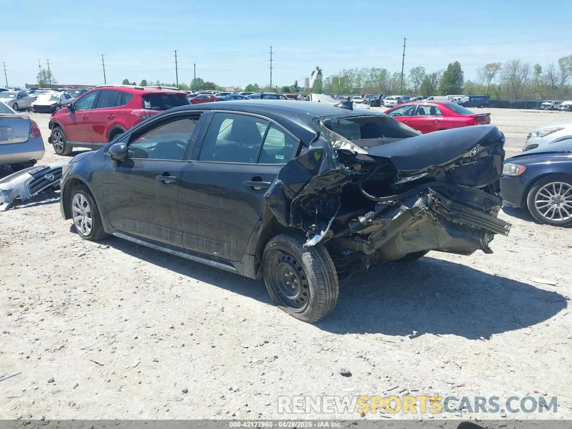 3 Photograph of a damaged car 5YFEPMAE6NP302439 TOYOTA COROLLA 2022