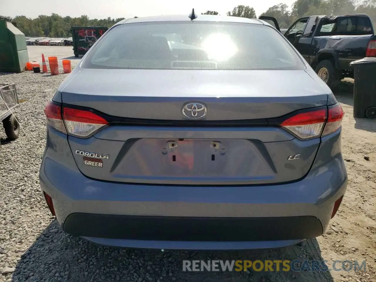 6 Photograph of a damaged car 5YFEPMAE6NP306250 TOYOTA COROLLA 2022