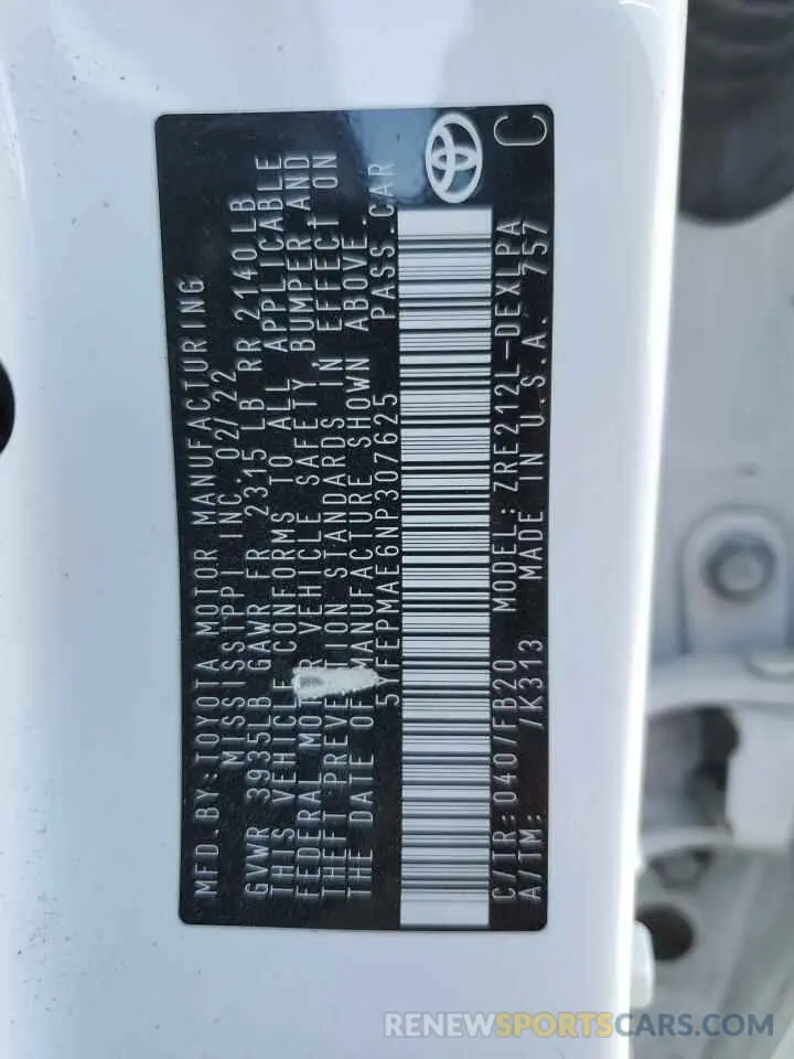13 Photograph of a damaged car 5YFEPMAE6NP307625 TOYOTA COROLLA 2022
