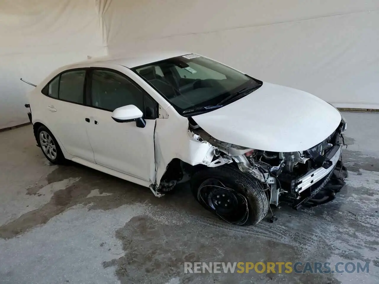 4 Photograph of a damaged car 5YFEPMAE6NP307625 TOYOTA COROLLA 2022