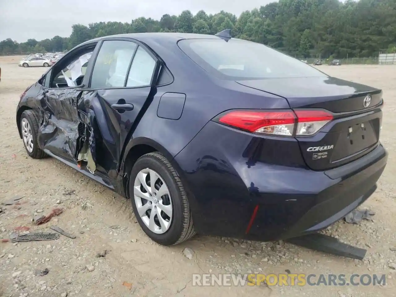 3 Photograph of a damaged car 5YFEPMAE6NP307866 TOYOTA COROLLA 2022