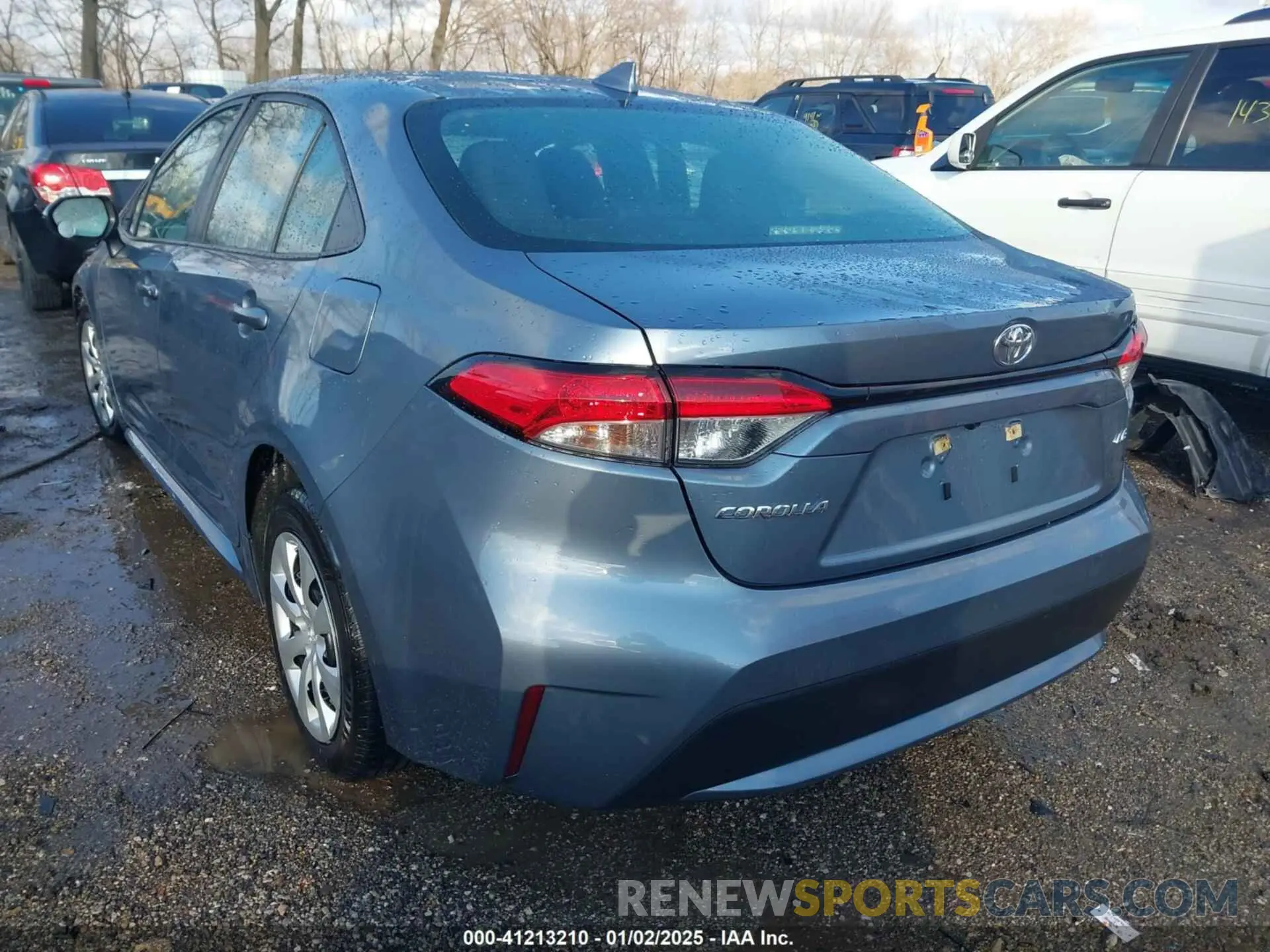 3 Photograph of a damaged car 5YFEPMAE6NP309844 TOYOTA COROLLA 2022
