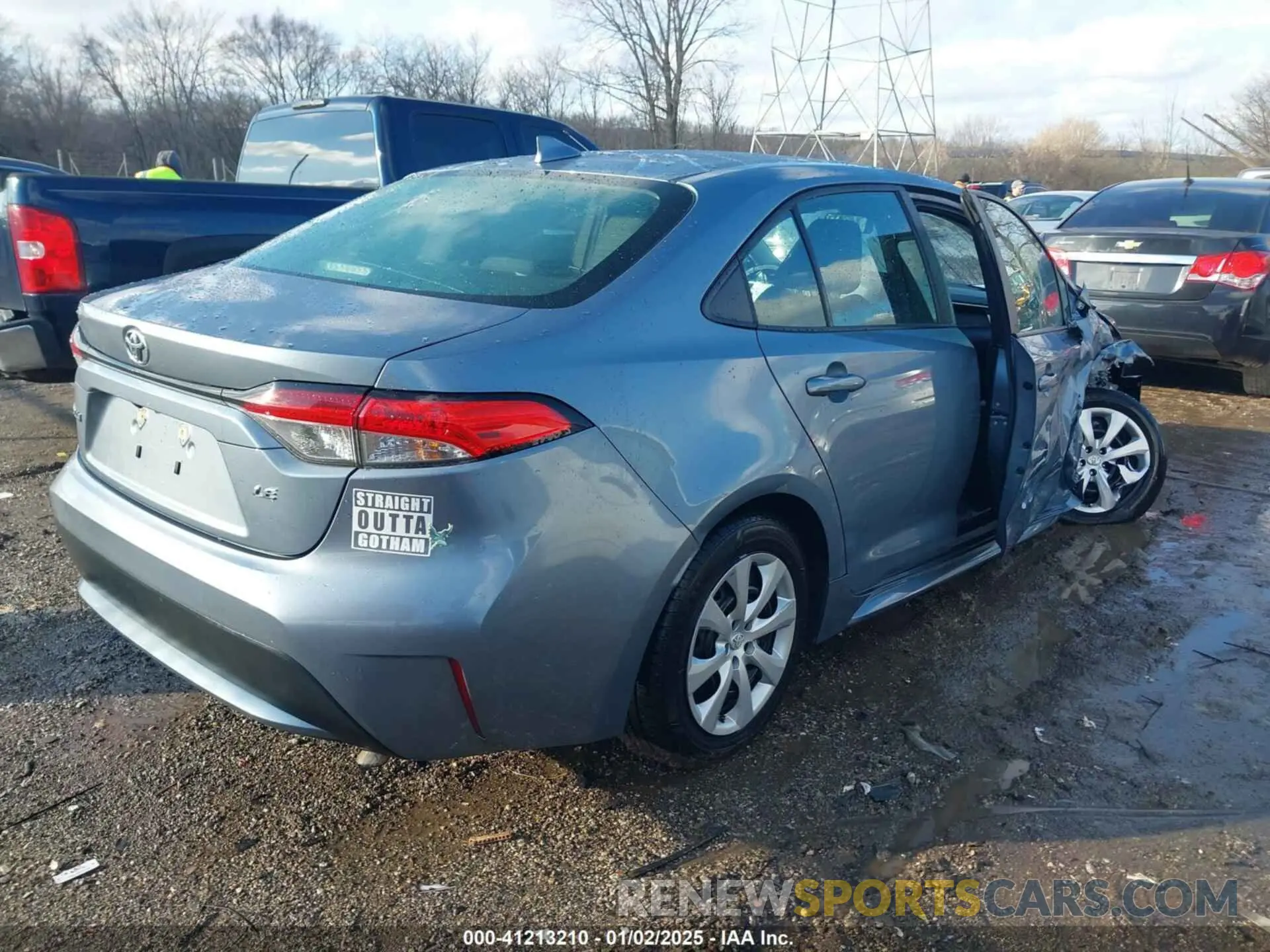 4 Photograph of a damaged car 5YFEPMAE6NP309844 TOYOTA COROLLA 2022