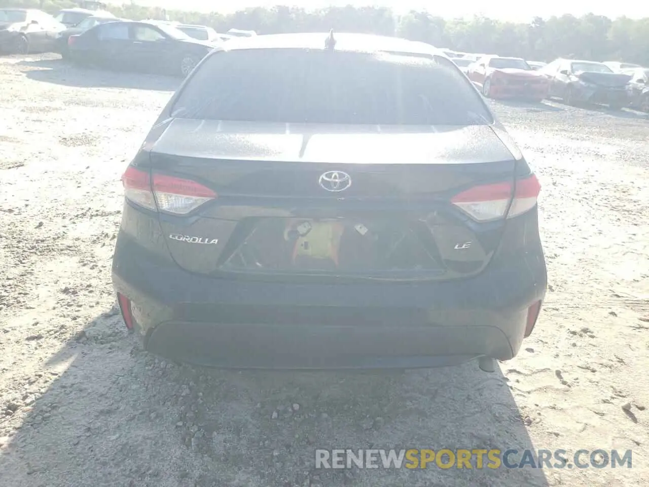 6 Photograph of a damaged car 5YFEPMAE6NP313117 TOYOTA COROLLA 2022