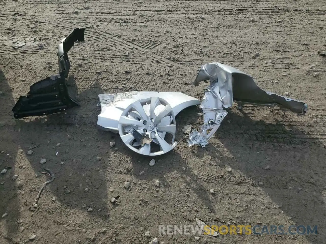 12 Photograph of a damaged car 5YFEPMAE6NP323355 TOYOTA COROLLA 2022