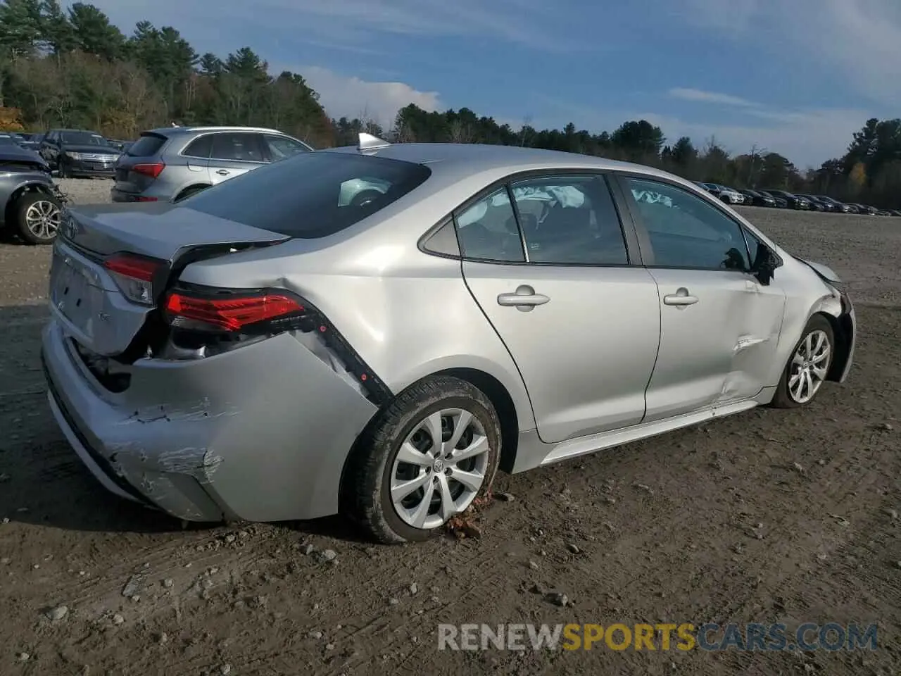 3 Photograph of a damaged car 5YFEPMAE6NP323355 TOYOTA COROLLA 2022