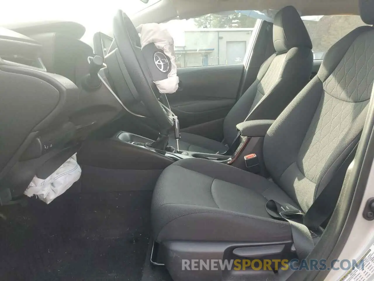 7 Photograph of a damaged car 5YFEPMAE6NP323355 TOYOTA COROLLA 2022