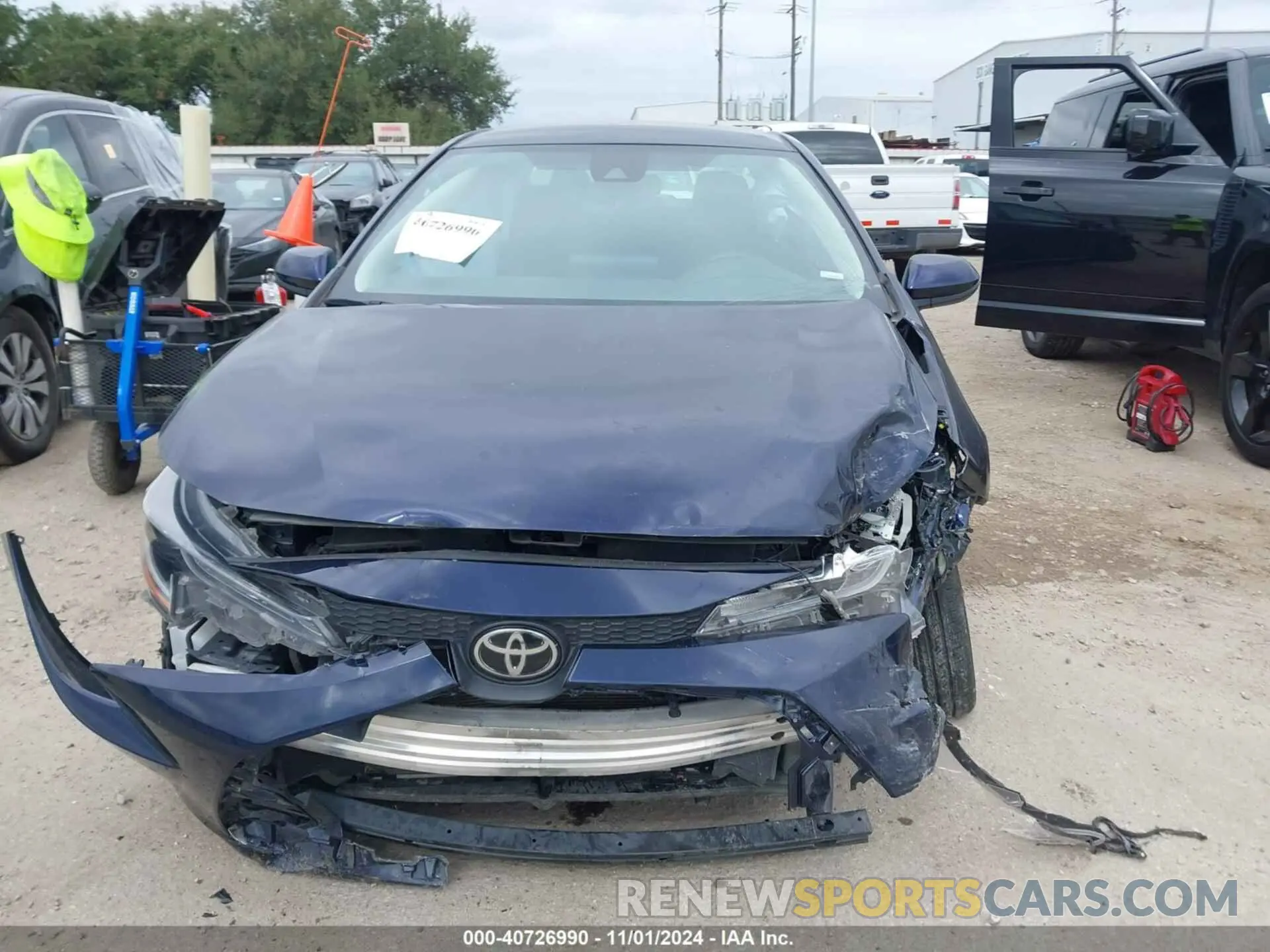 12 Photograph of a damaged car 5YFEPMAE6NP324845 TOYOTA COROLLA 2022