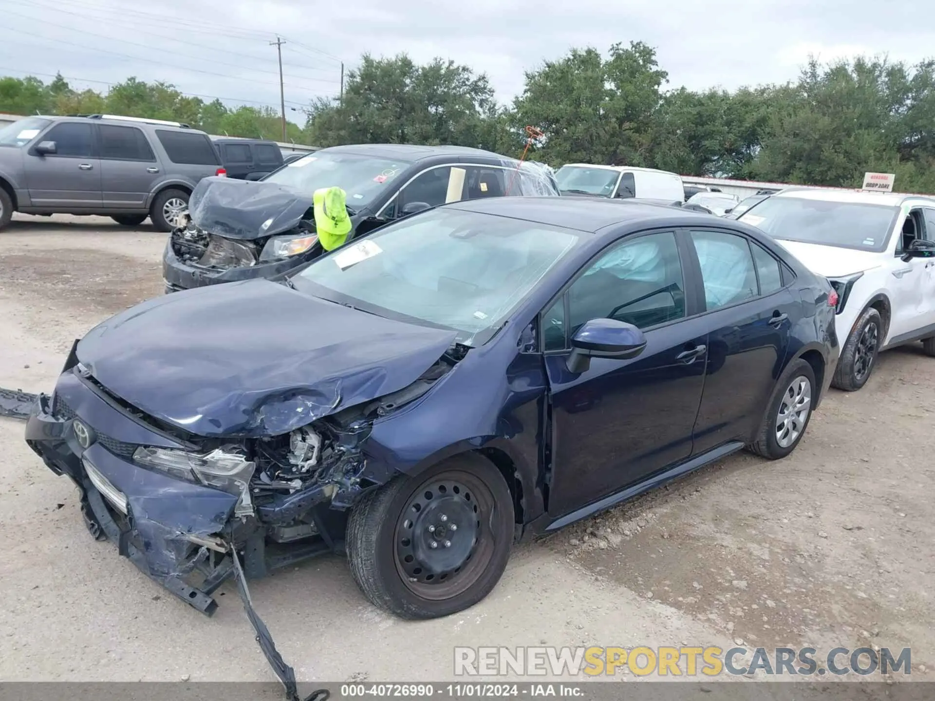 2 Photograph of a damaged car 5YFEPMAE6NP324845 TOYOTA COROLLA 2022