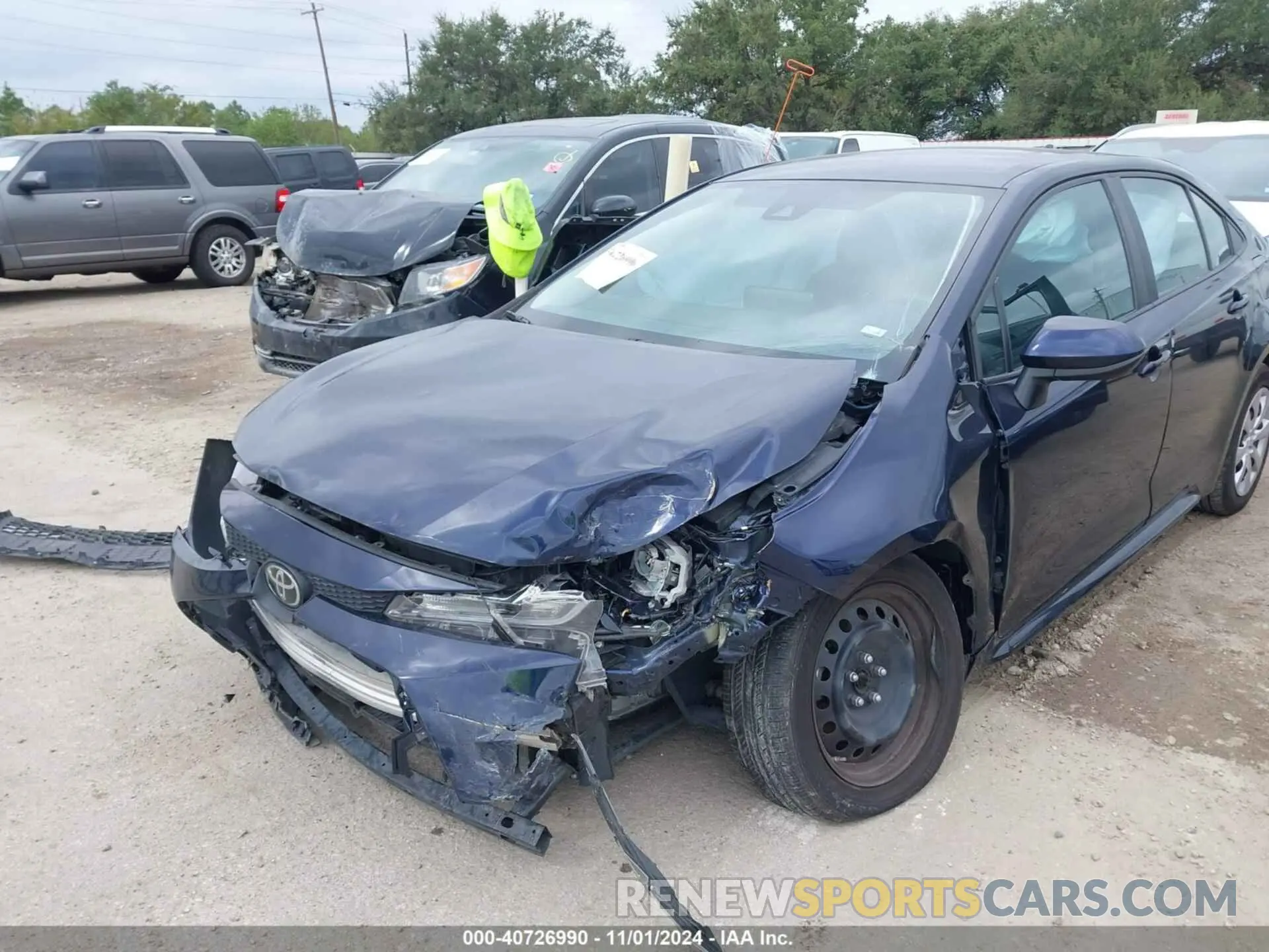 6 Photograph of a damaged car 5YFEPMAE6NP324845 TOYOTA COROLLA 2022