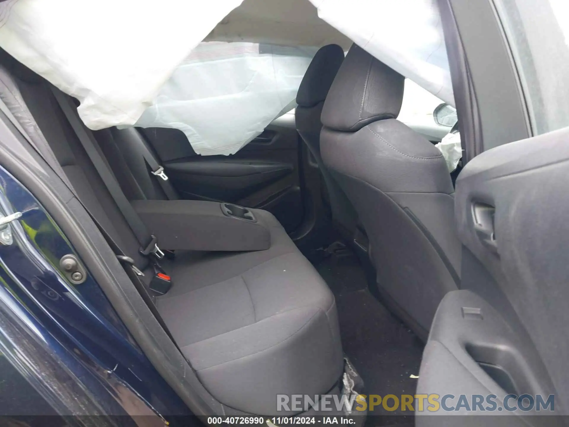 8 Photograph of a damaged car 5YFEPMAE6NP324845 TOYOTA COROLLA 2022