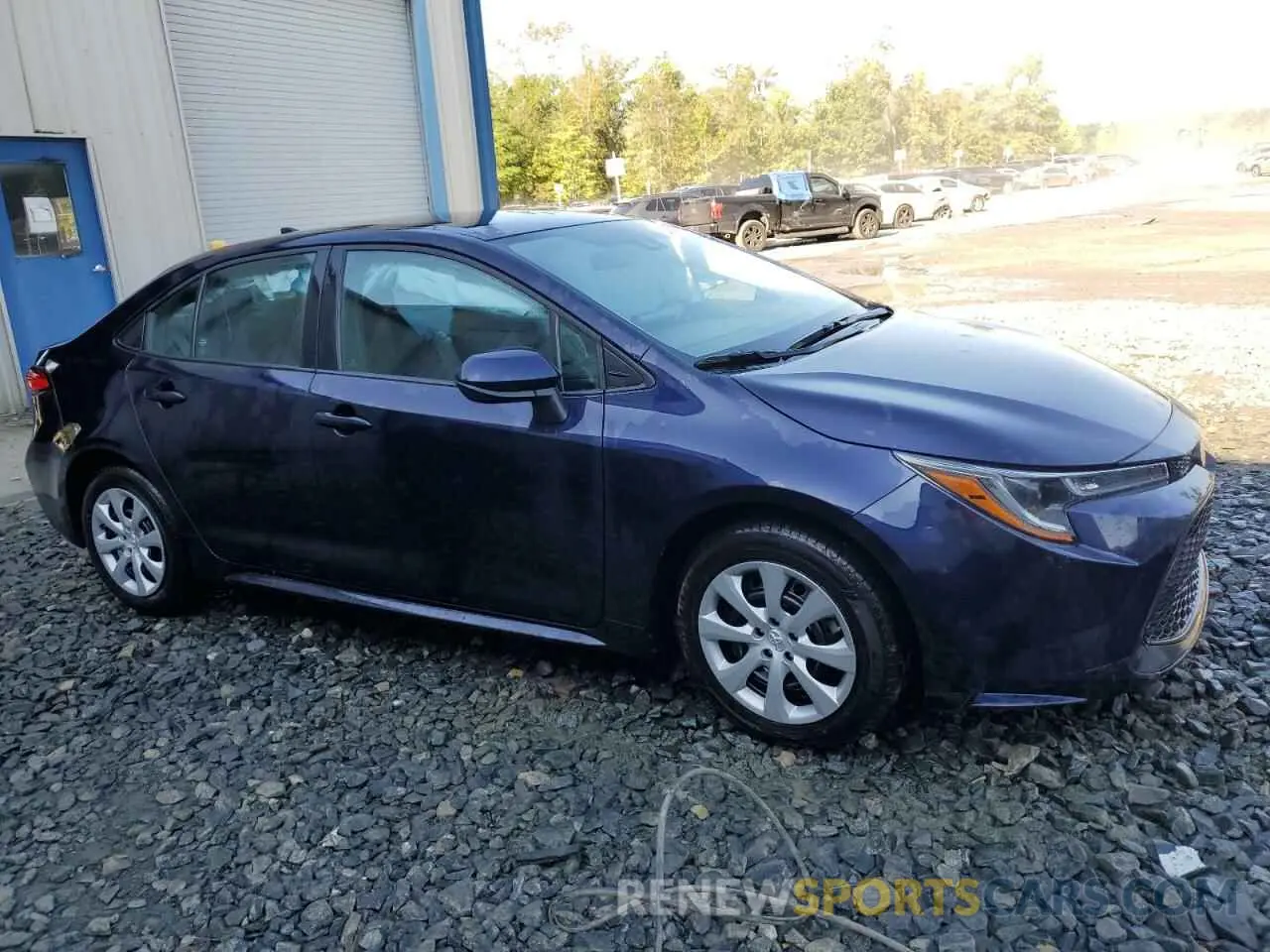 4 Photograph of a damaged car 5YFEPMAE6NP325493 TOYOTA COROLLA 2022