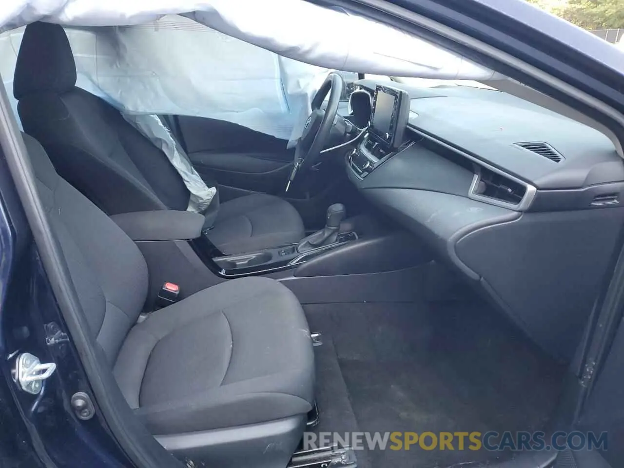 7 Photograph of a damaged car 5YFEPMAE6NP325493 TOYOTA COROLLA 2022