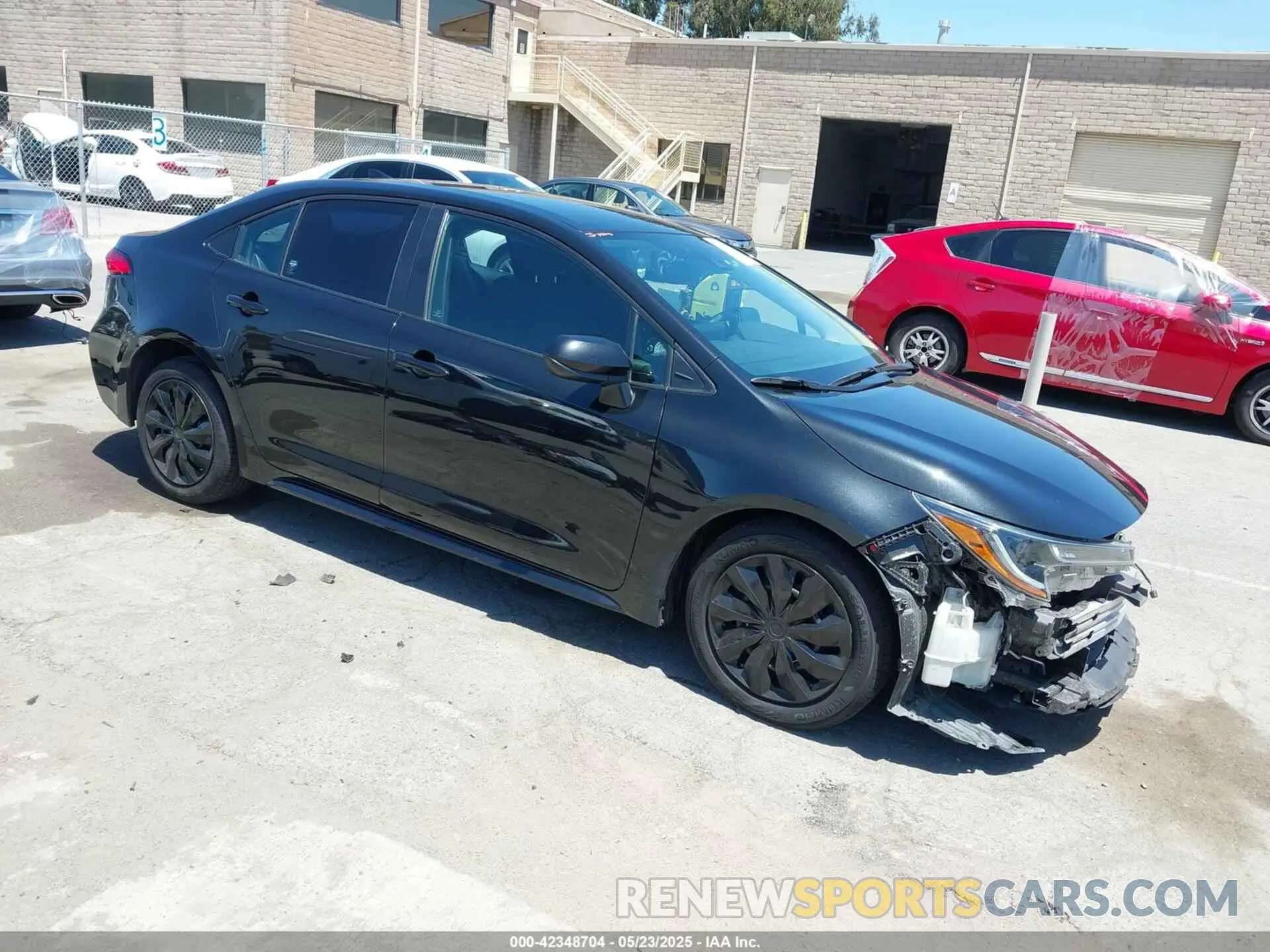 1 Photograph of a damaged car 5YFEPMAE6NP327387 TOYOTA COROLLA 2022