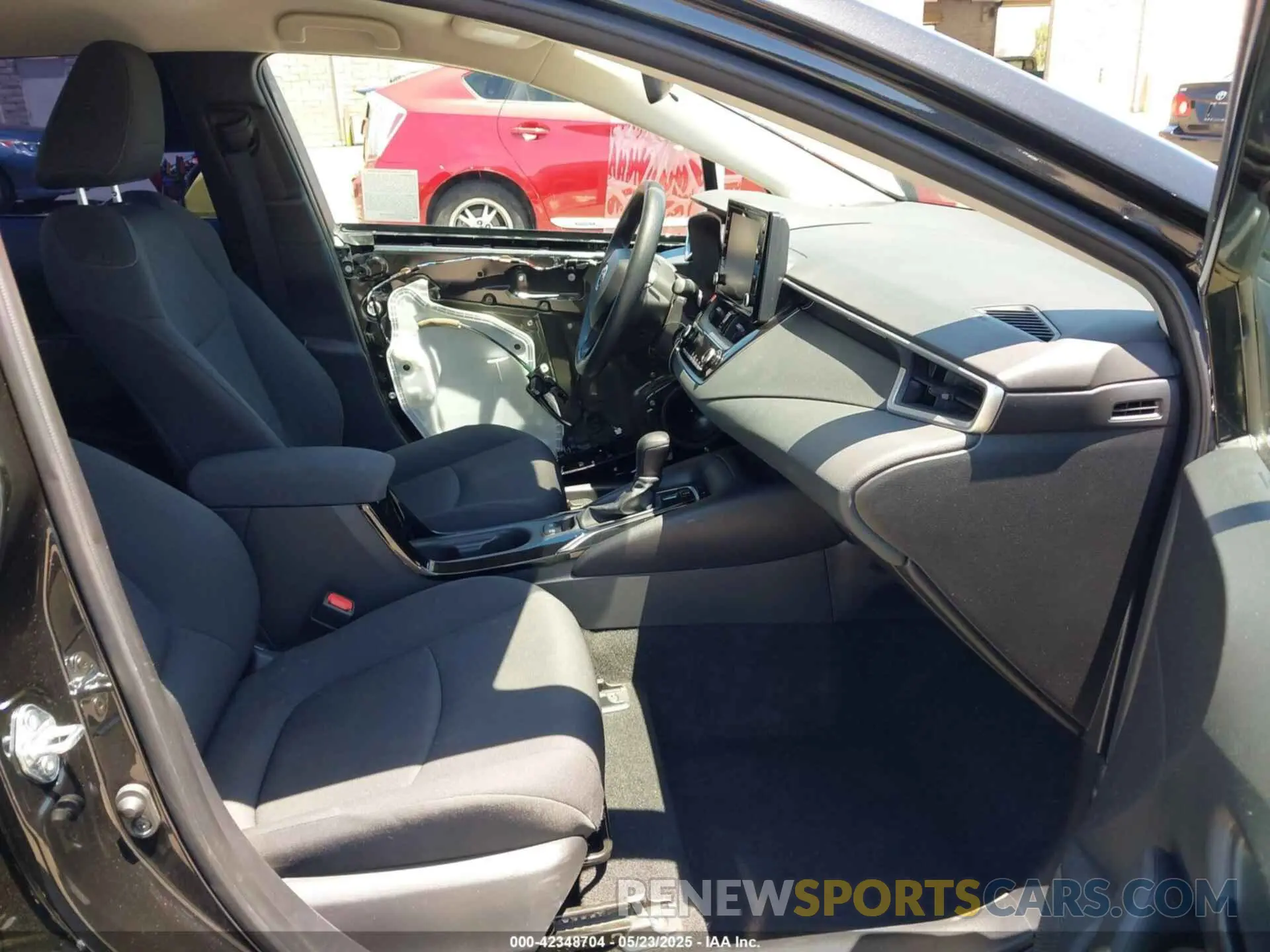5 Photograph of a damaged car 5YFEPMAE6NP327387 TOYOTA COROLLA 2022