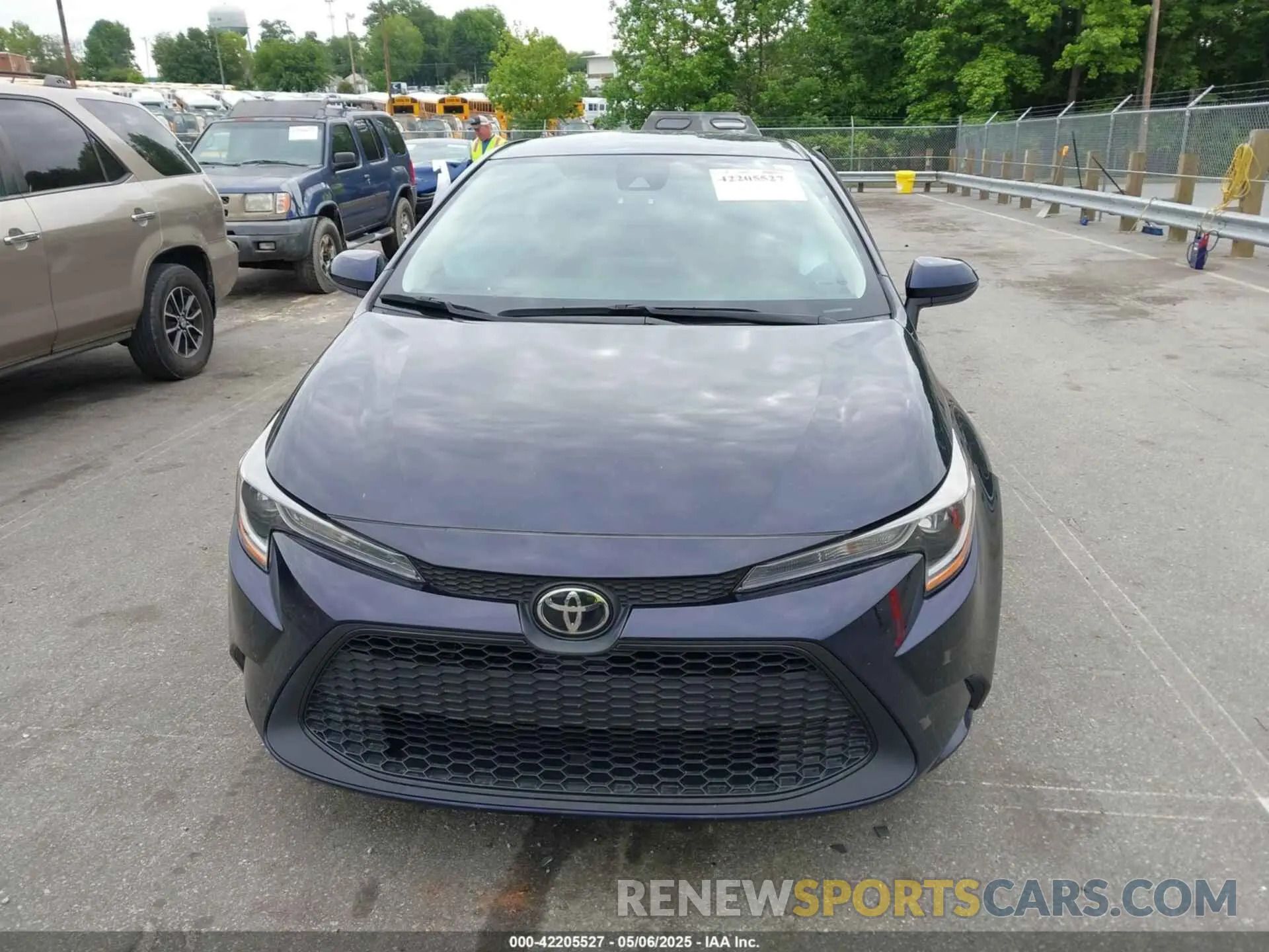 12 Photograph of a damaged car 5YFEPMAE6NP328569 TOYOTA COROLLA 2022