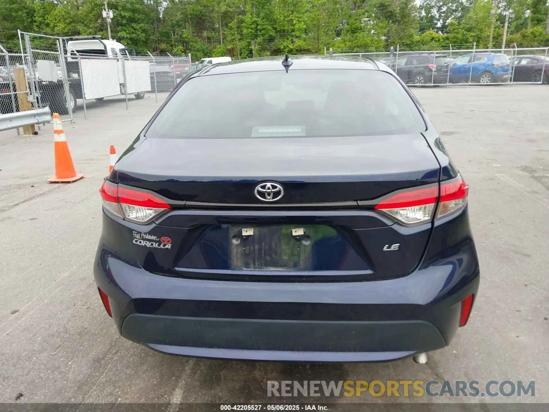 16 Photograph of a damaged car 5YFEPMAE6NP328569 TOYOTA COROLLA 2022