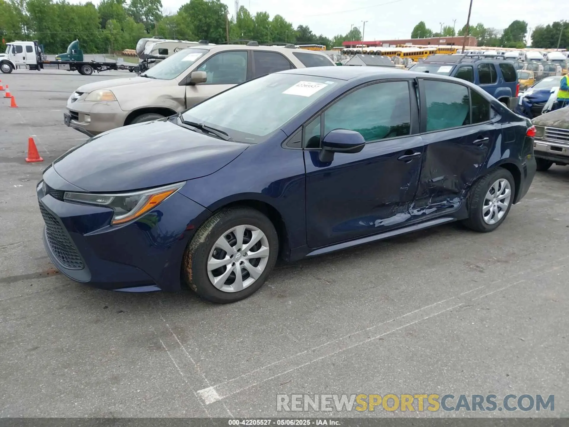 2 Photograph of a damaged car 5YFEPMAE6NP328569 TOYOTA COROLLA 2022