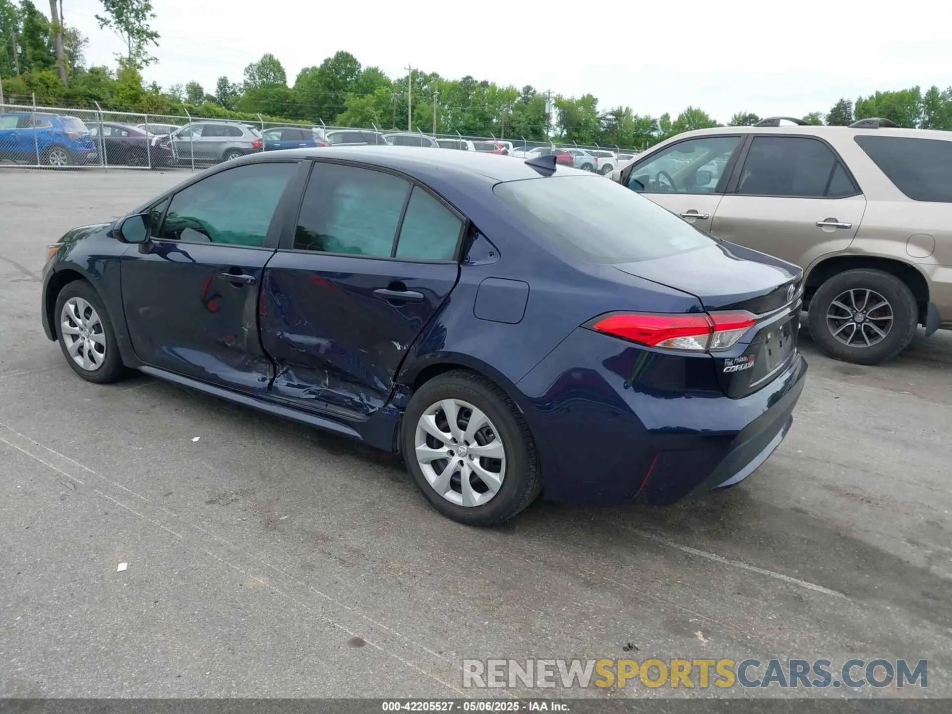 3 Photograph of a damaged car 5YFEPMAE6NP328569 TOYOTA COROLLA 2022