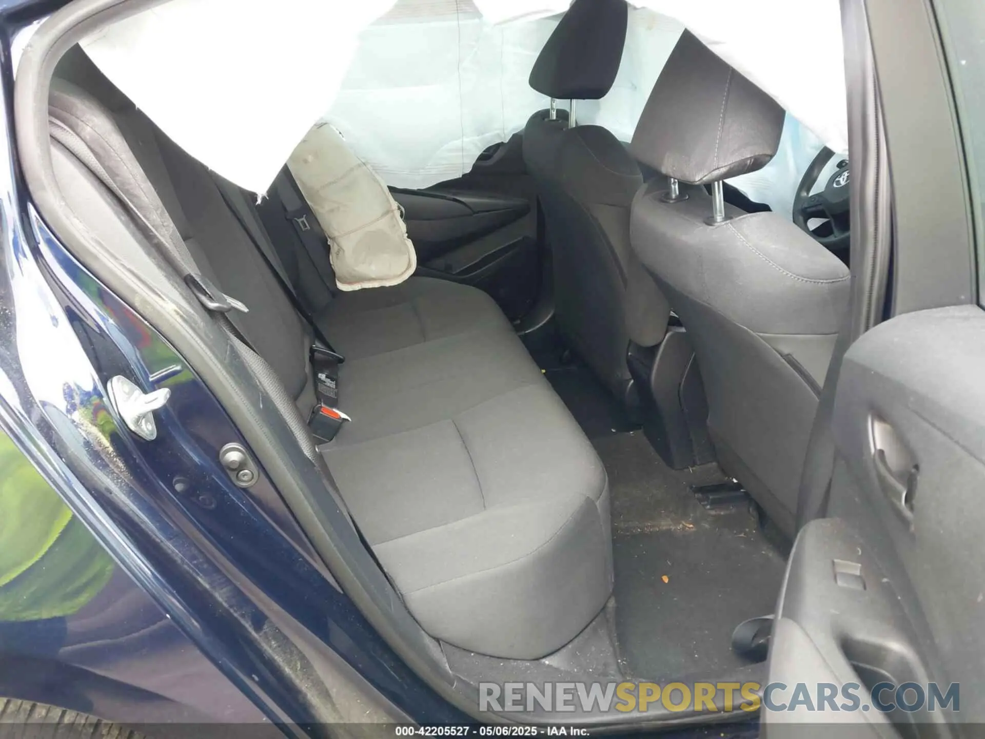 8 Photograph of a damaged car 5YFEPMAE6NP328569 TOYOTA COROLLA 2022