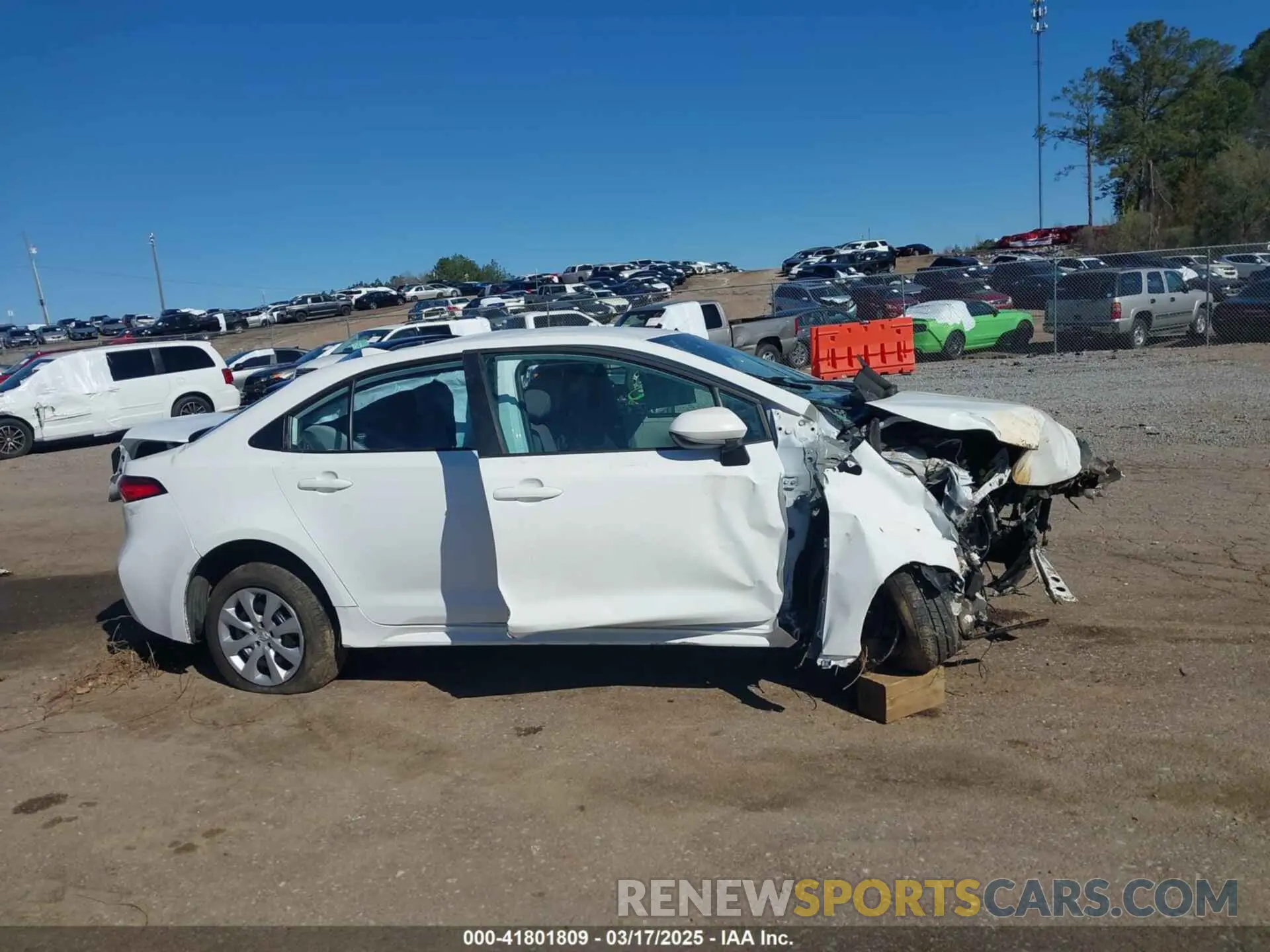14 Photograph of a damaged car 5YFEPMAE6NP328636 TOYOTA COROLLA 2022