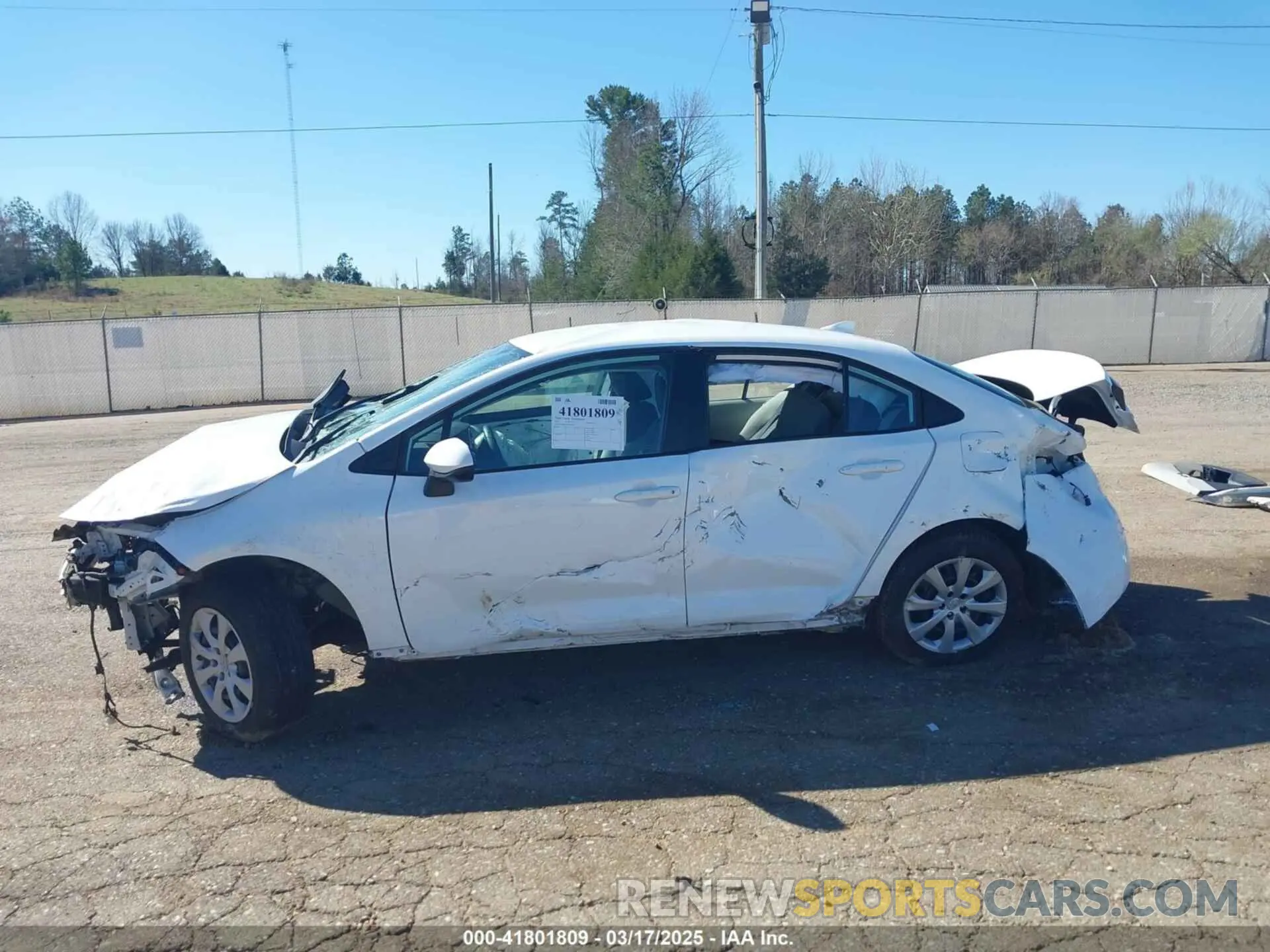 21 Photograph of a damaged car 5YFEPMAE6NP328636 TOYOTA COROLLA 2022