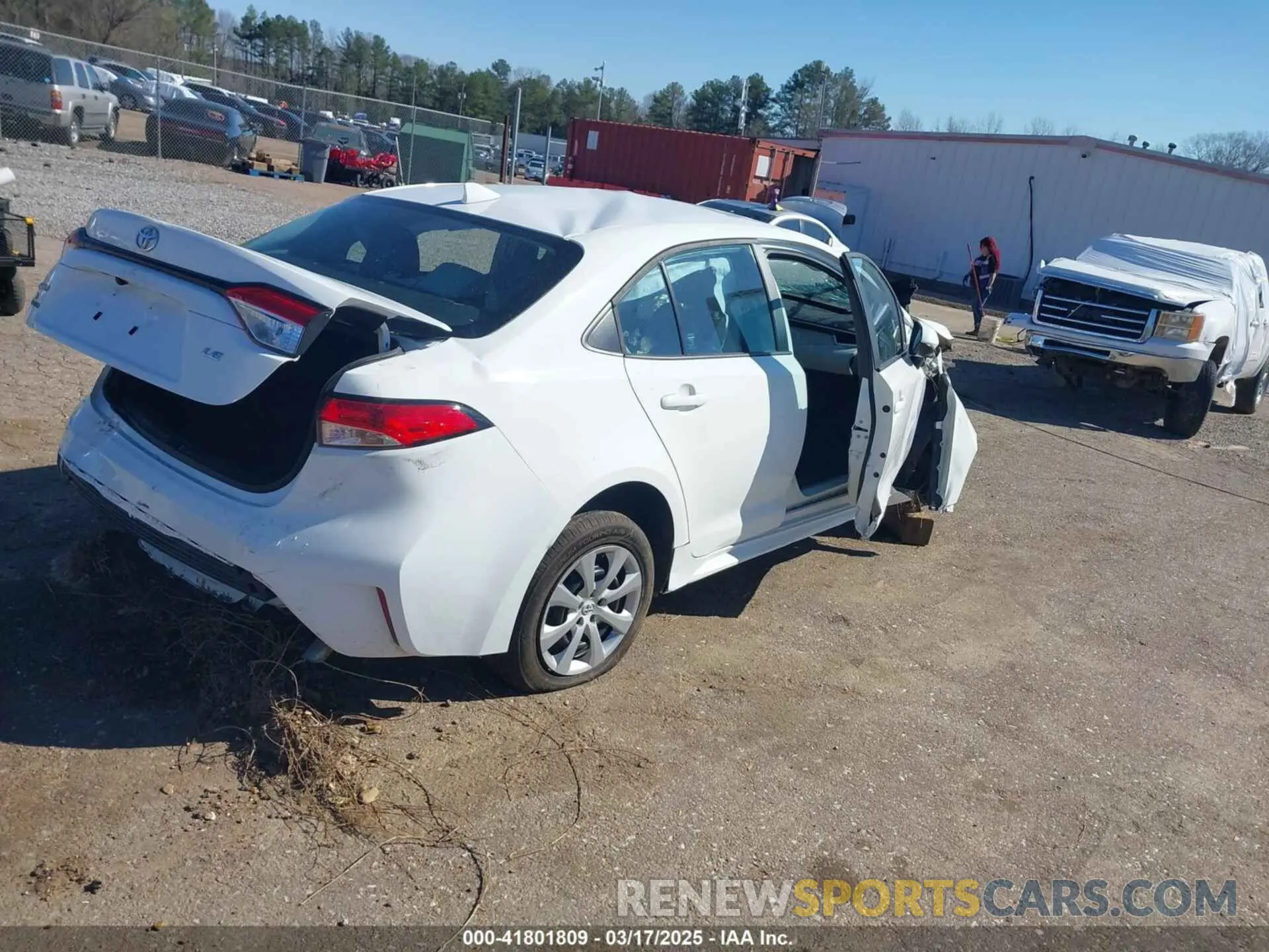 4 Photograph of a damaged car 5YFEPMAE6NP328636 TOYOTA COROLLA 2022