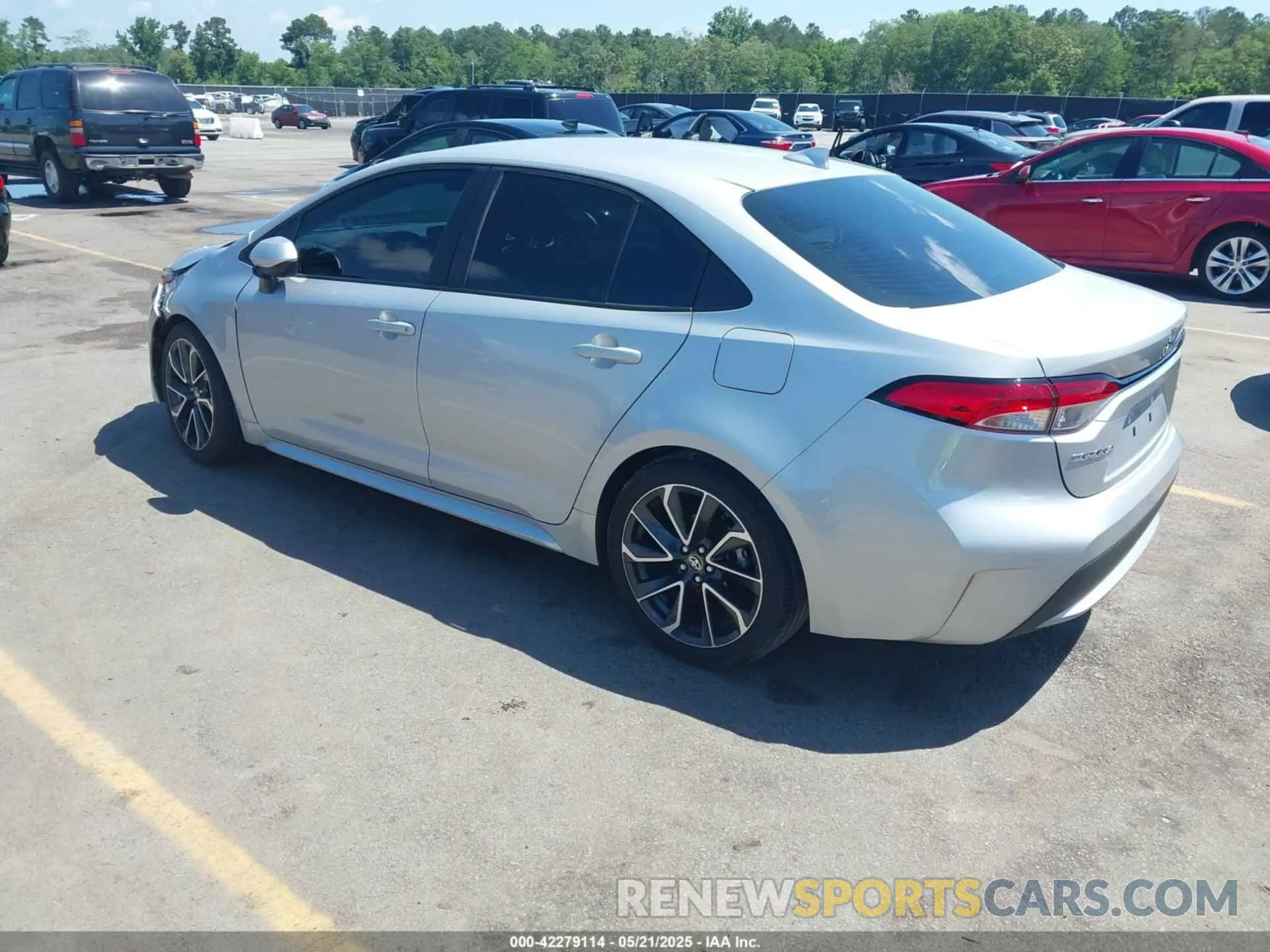 3 Photograph of a damaged car 5YFEPMAE6NP337949 TOYOTA COROLLA 2022