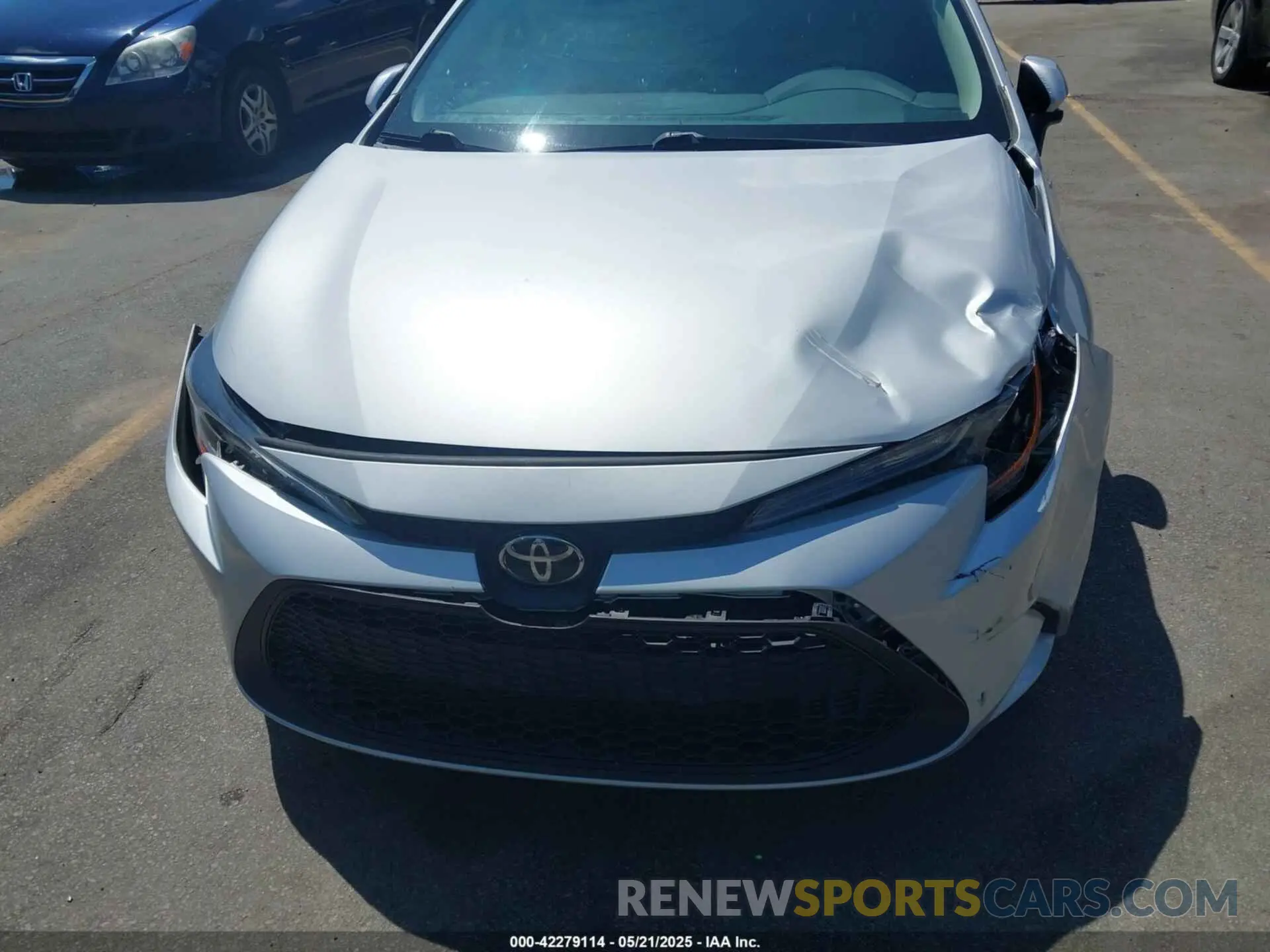 6 Photograph of a damaged car 5YFEPMAE6NP337949 TOYOTA COROLLA 2022